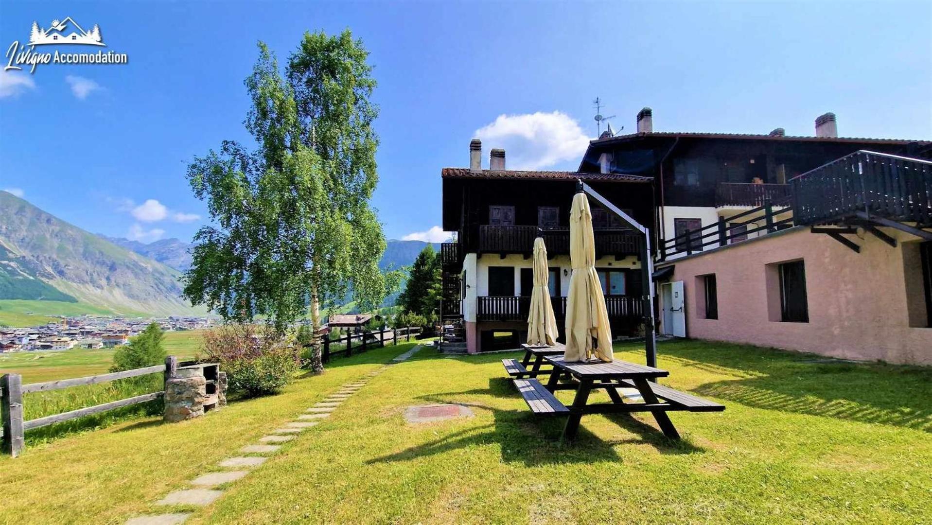 Chalet Rododendro Forést by Livigno Accomodation