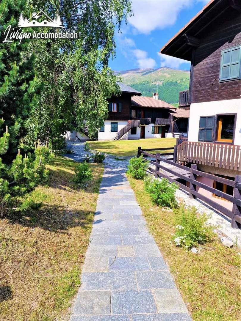 Chalet Rododendro Forést by Livigno Accomodation