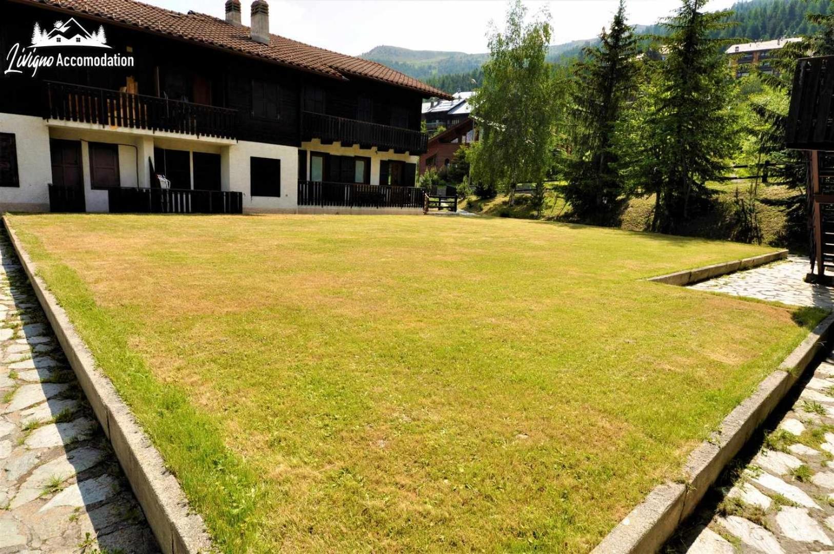 Chalet Rododendro Forést by Livigno Accomodation