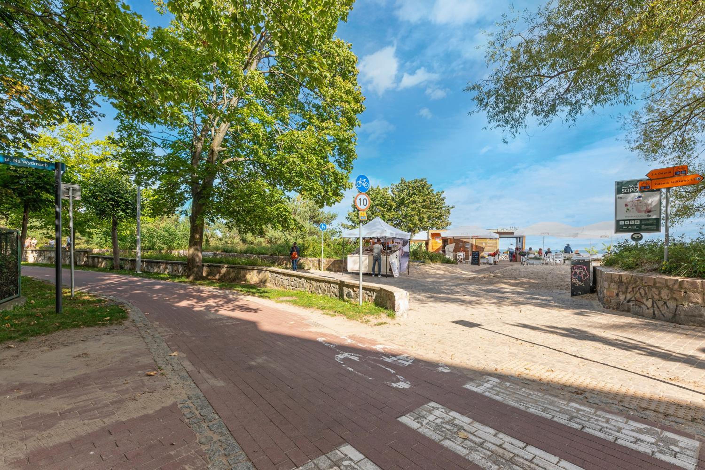 Sopot Beach & Park Penthouse by Downtown Apartments