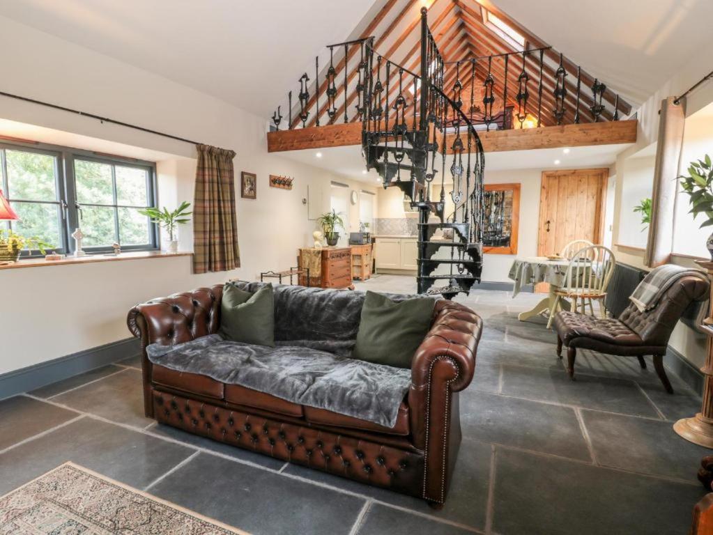 Stable Lodge