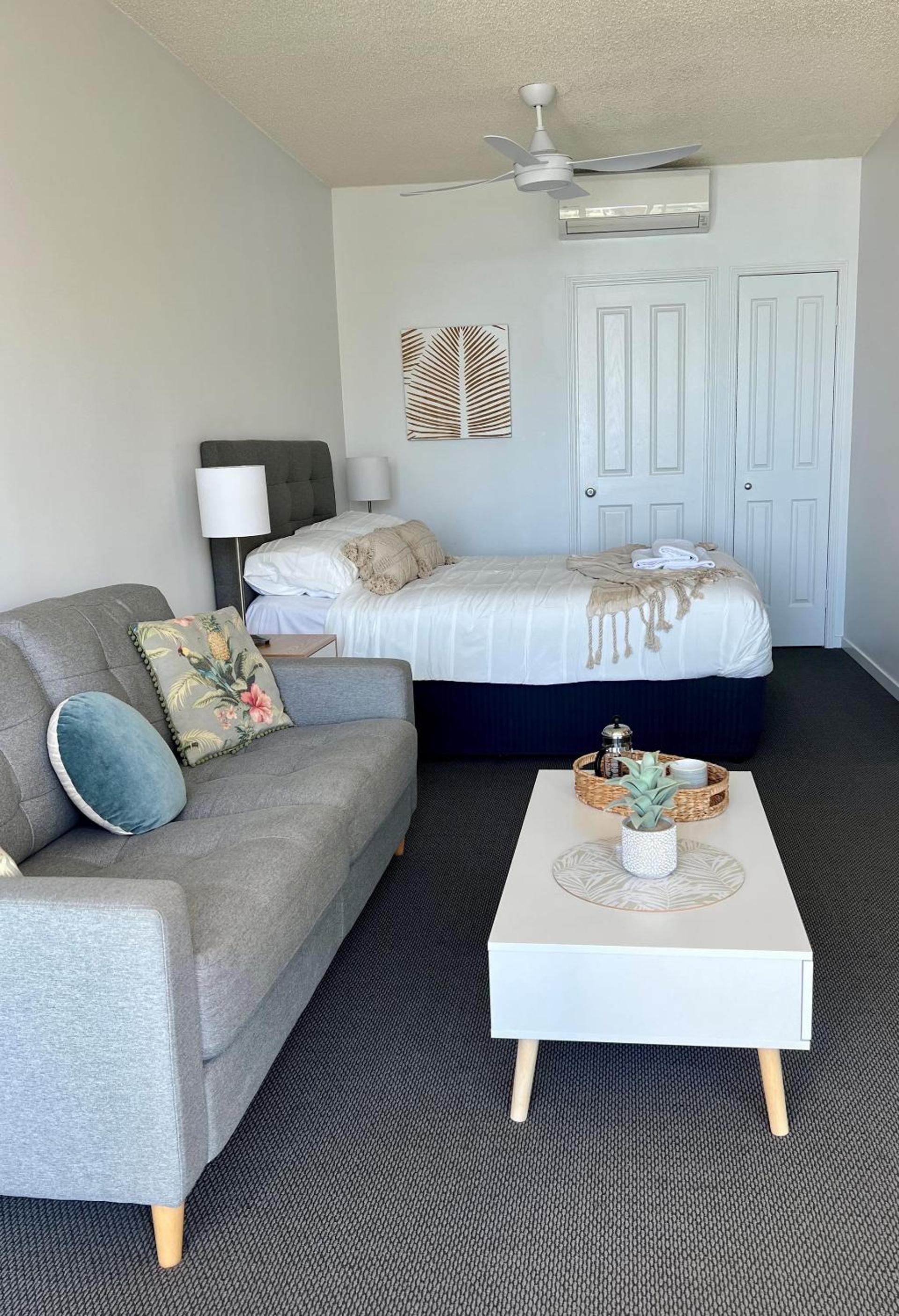Top Floor Beachside Apartment in the Heart of Mooloolaba view 5