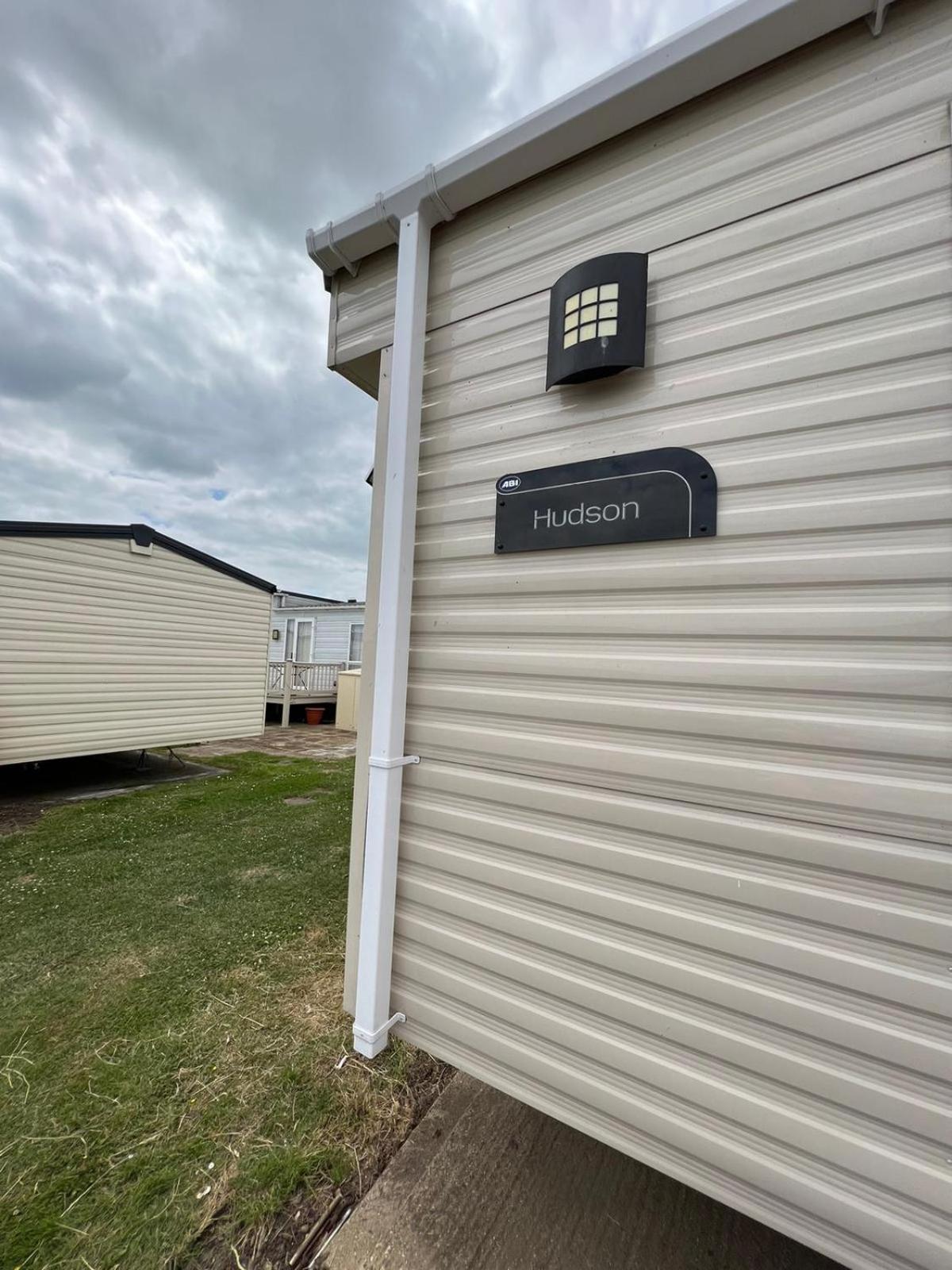 Luxurious Three Bedroom Caravan