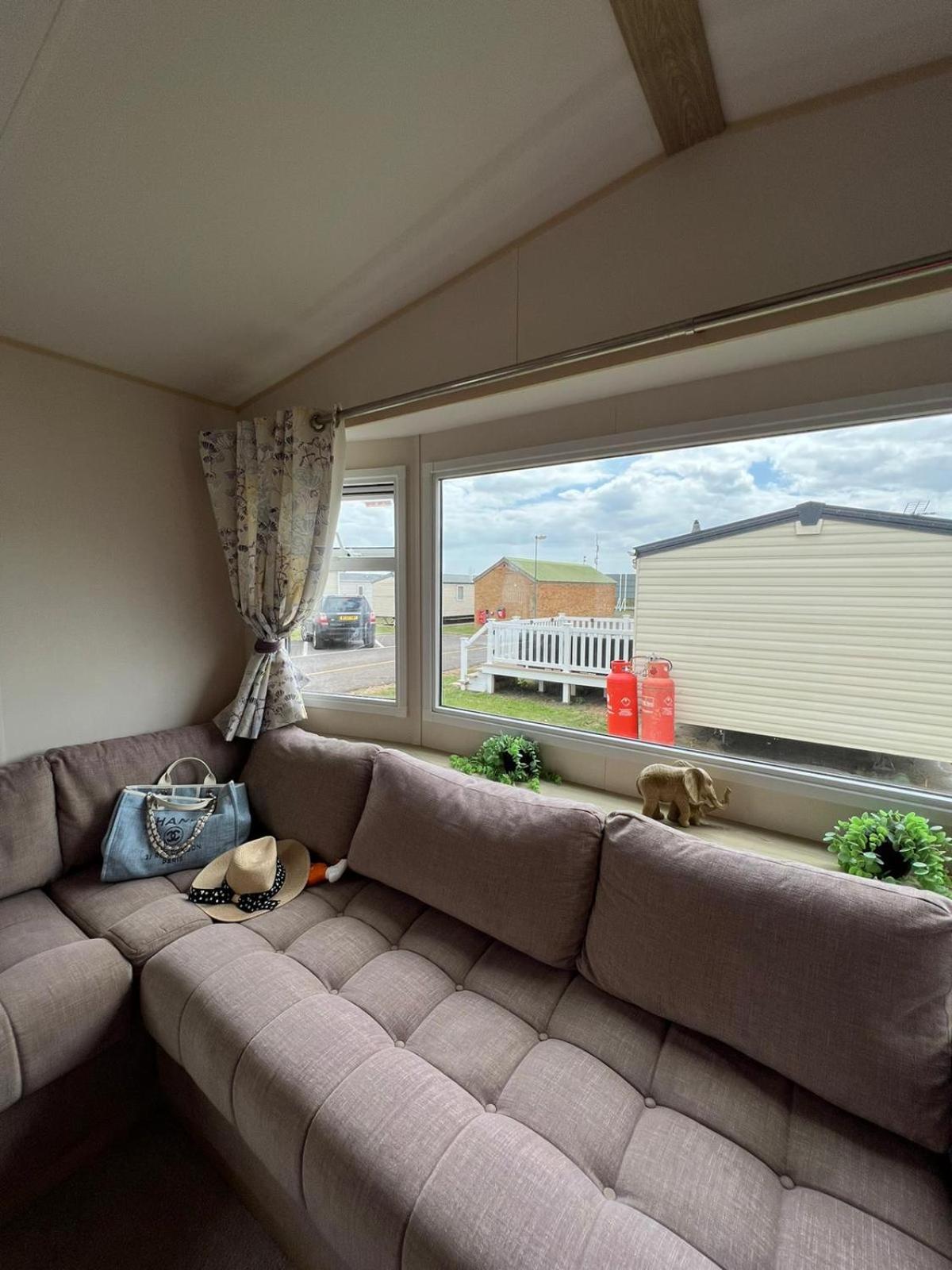 Luxurious Three Bedroom Caravan