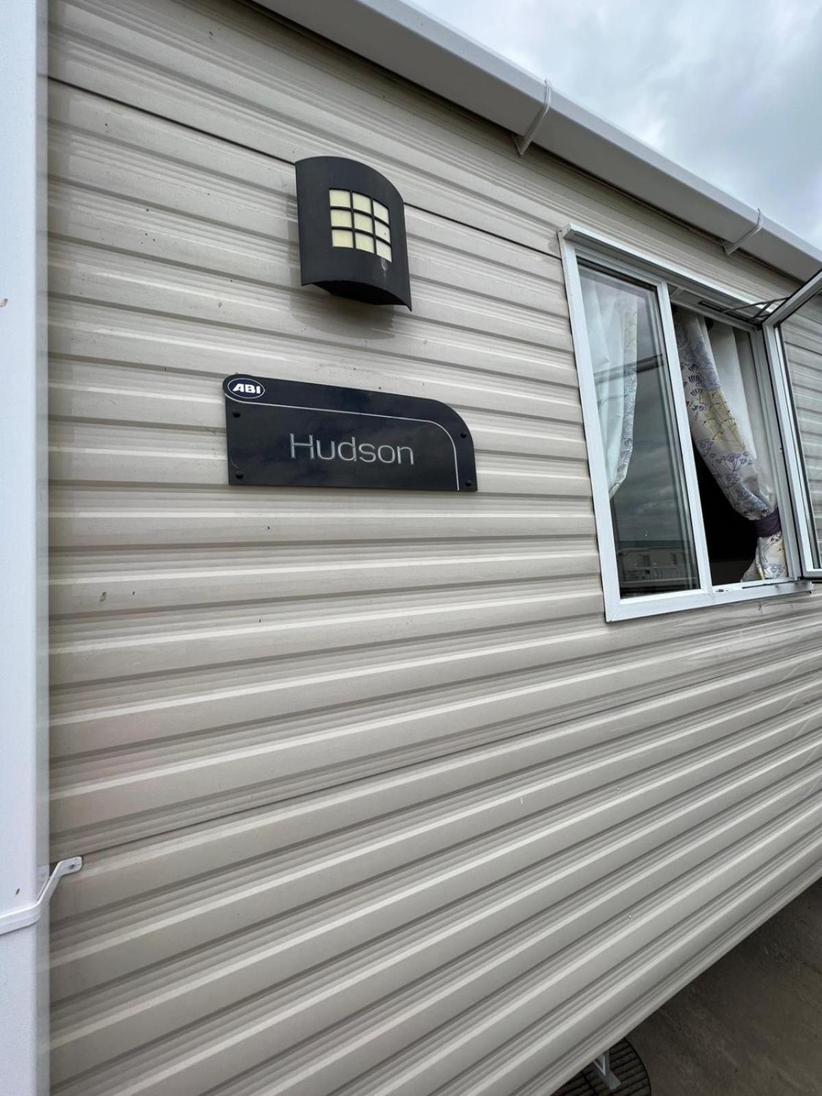 Luxurious Three Bedroom Caravan