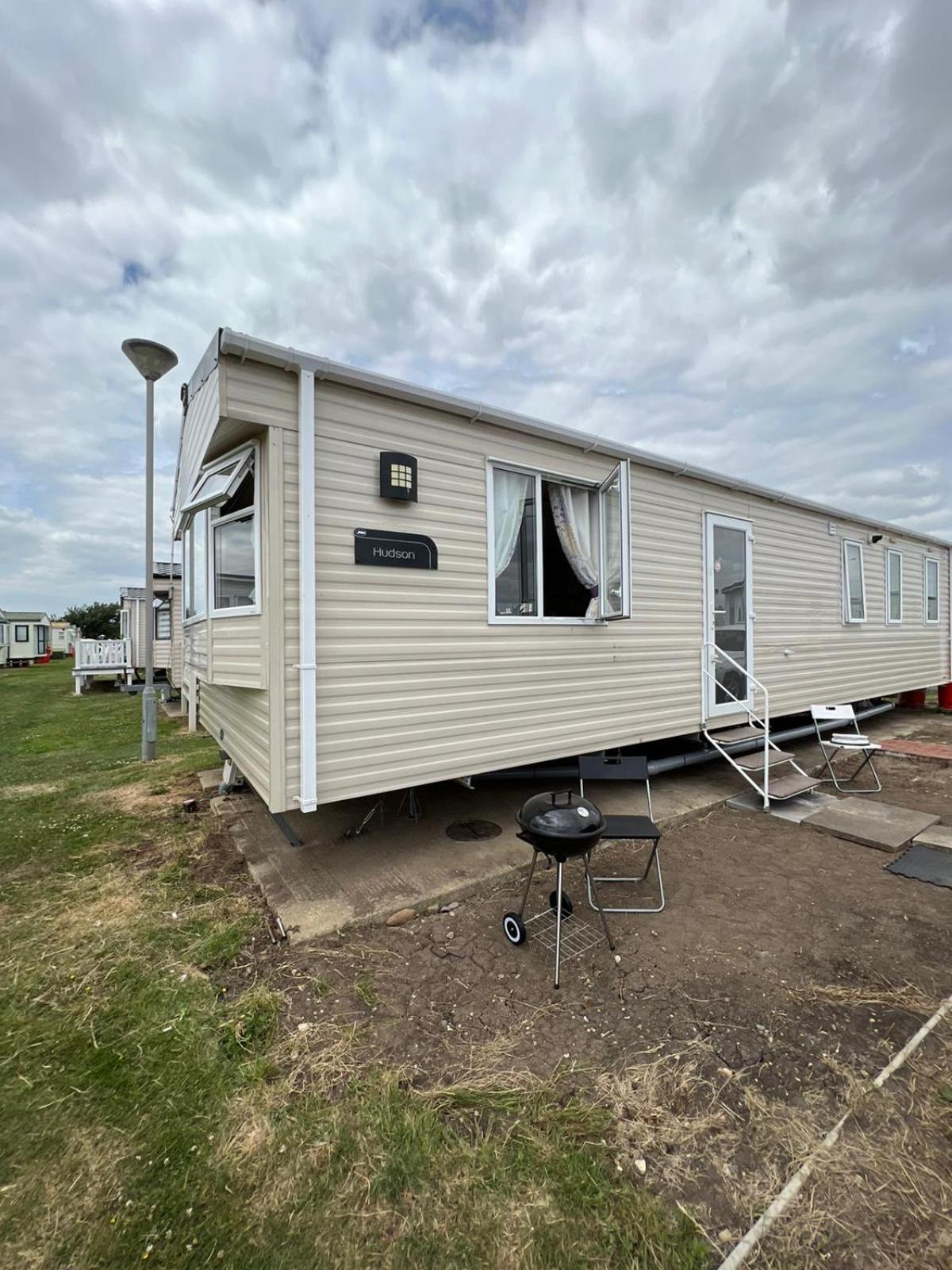 Luxurious Three Bedroom Caravan