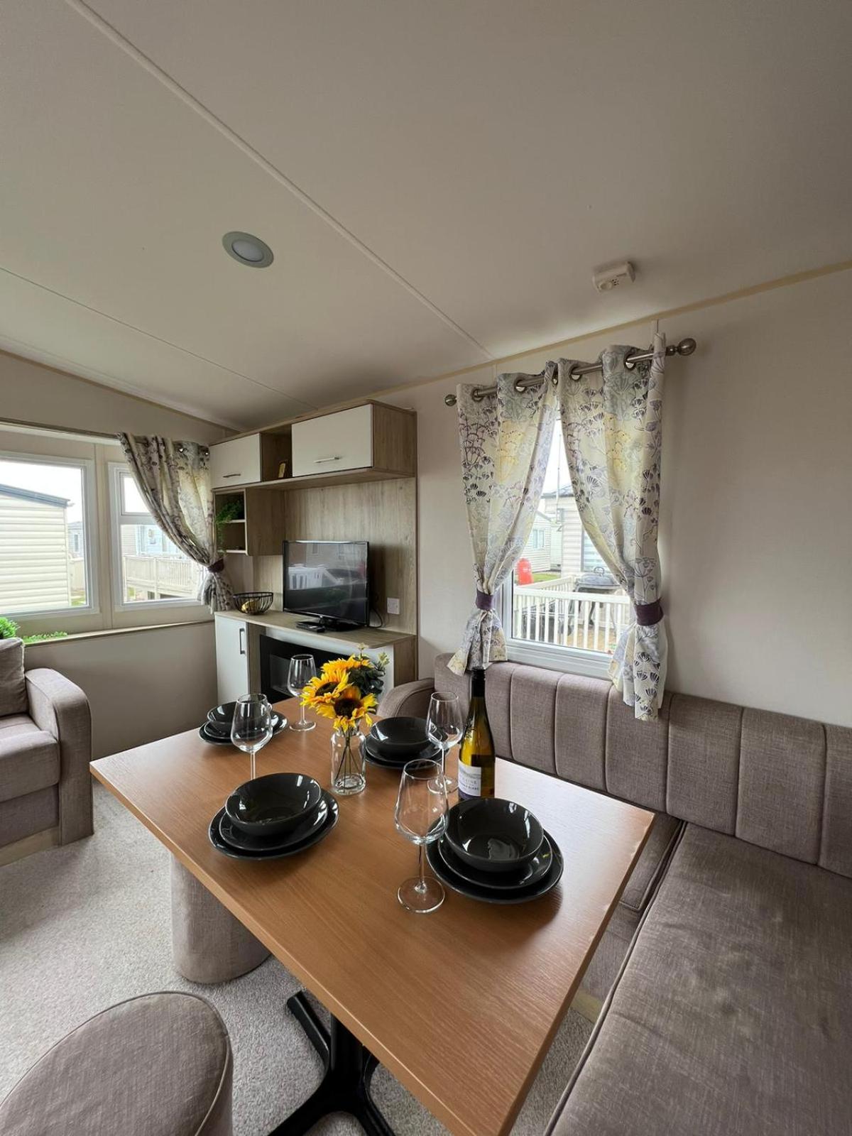 Luxurious Three Bedroom Caravan