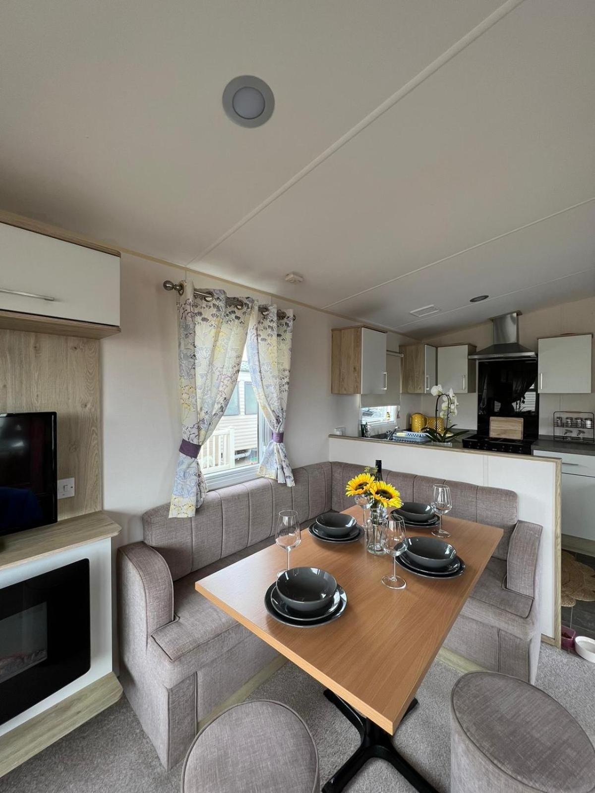 Luxurious Three Bedroom Caravan