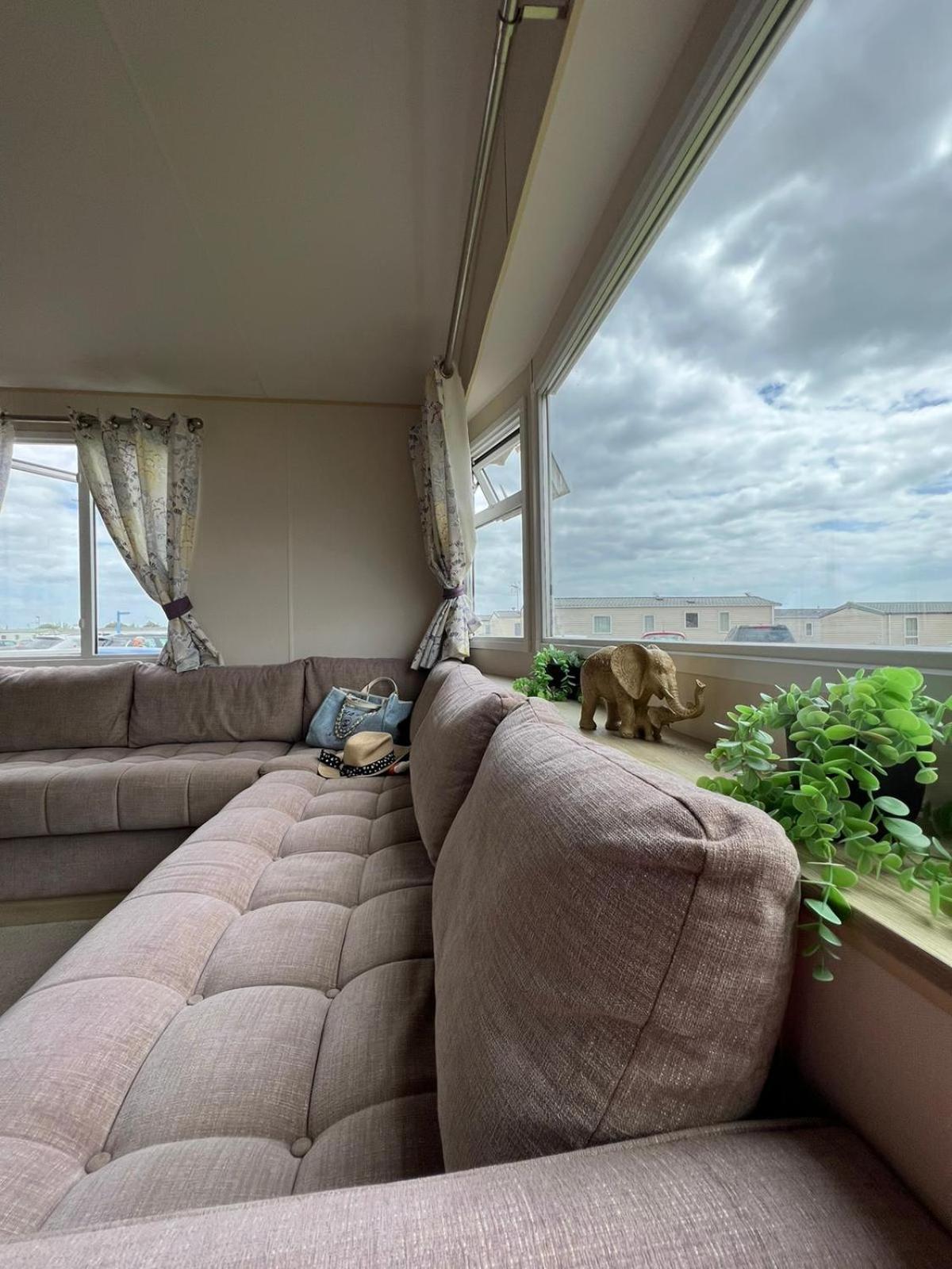 Luxurious Three Bedroom Caravan
