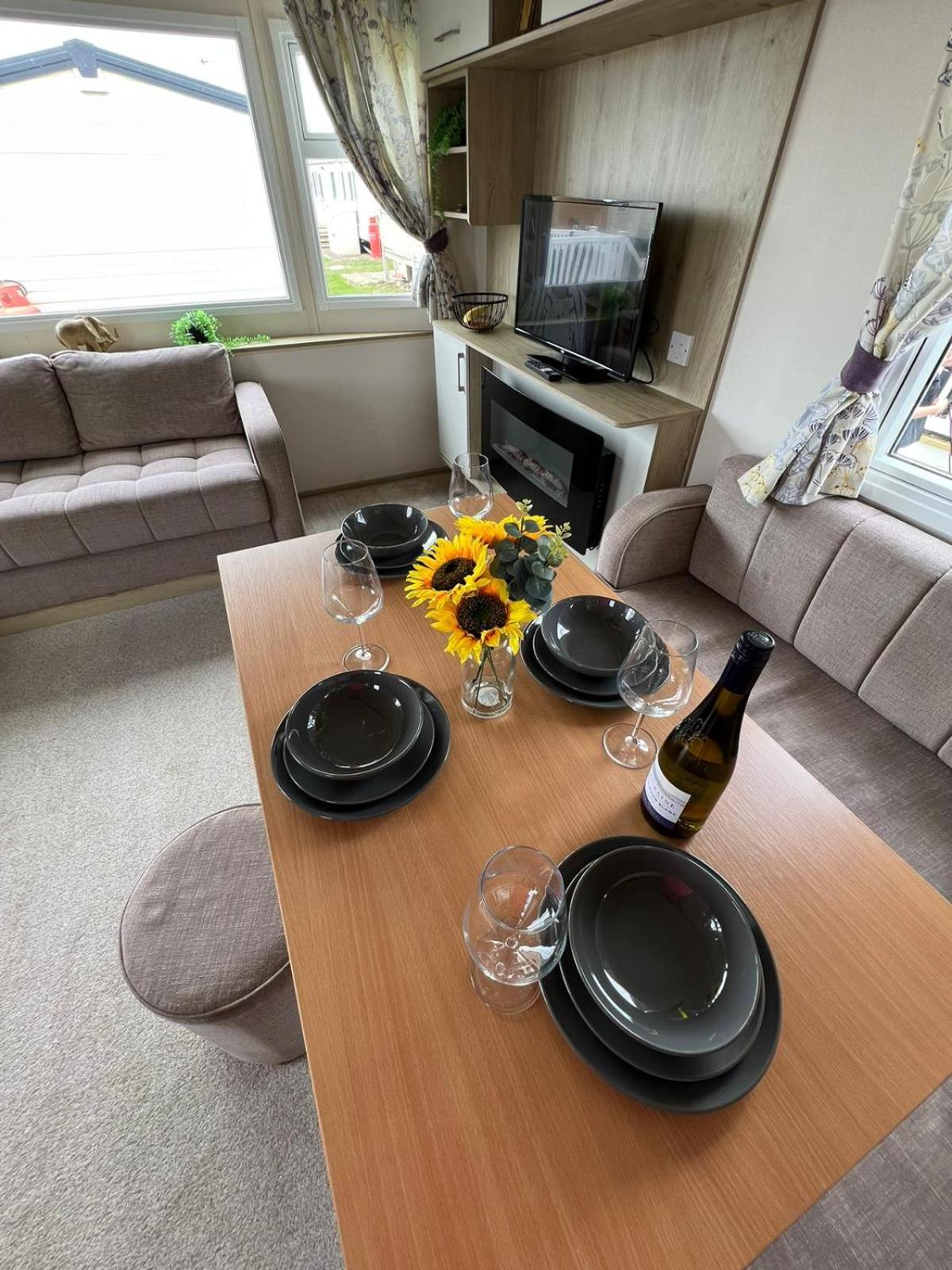 Luxurious Three Bedroom Caravan