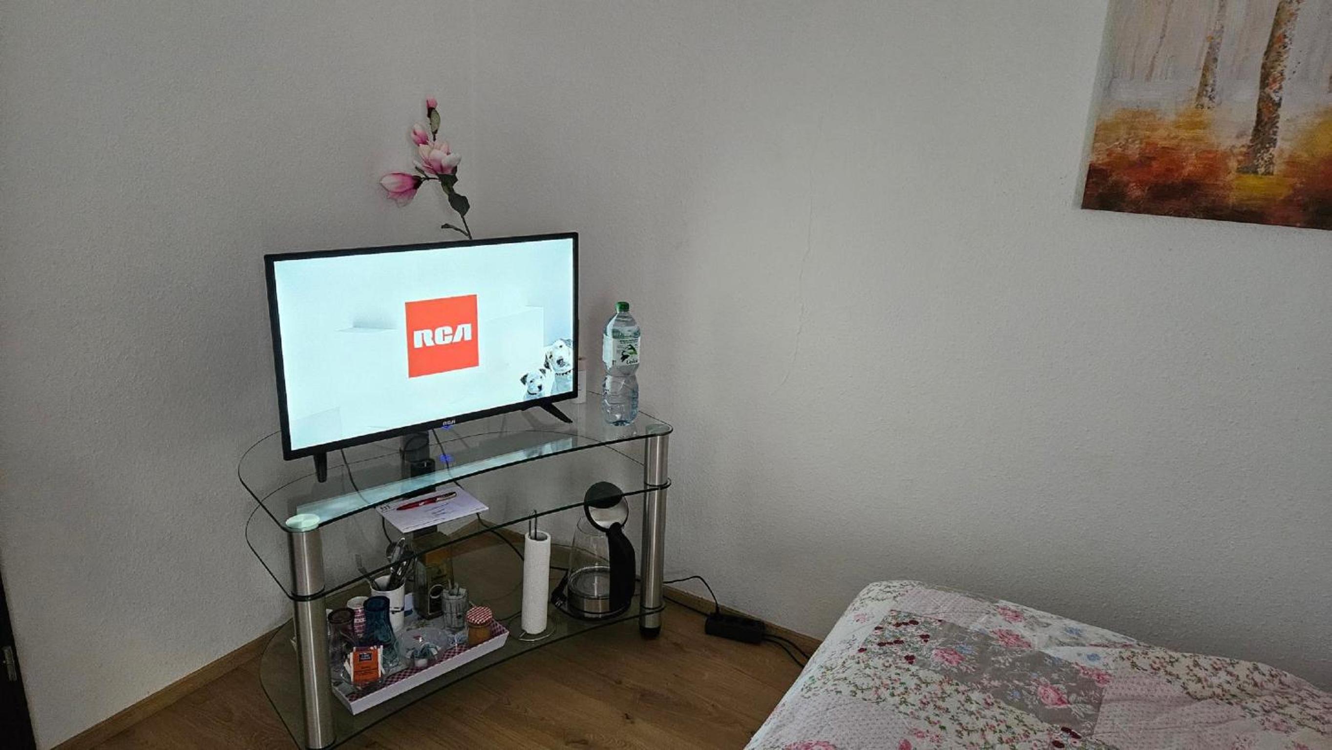 Ferienzimmer bei Thomas - Gemutliches Schlaf- und Wohnzimmer mit modernem Bad - Property Image 6