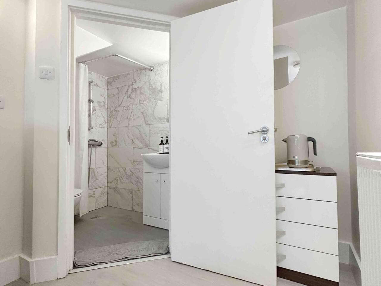 Remarkable 1-Bed House in London