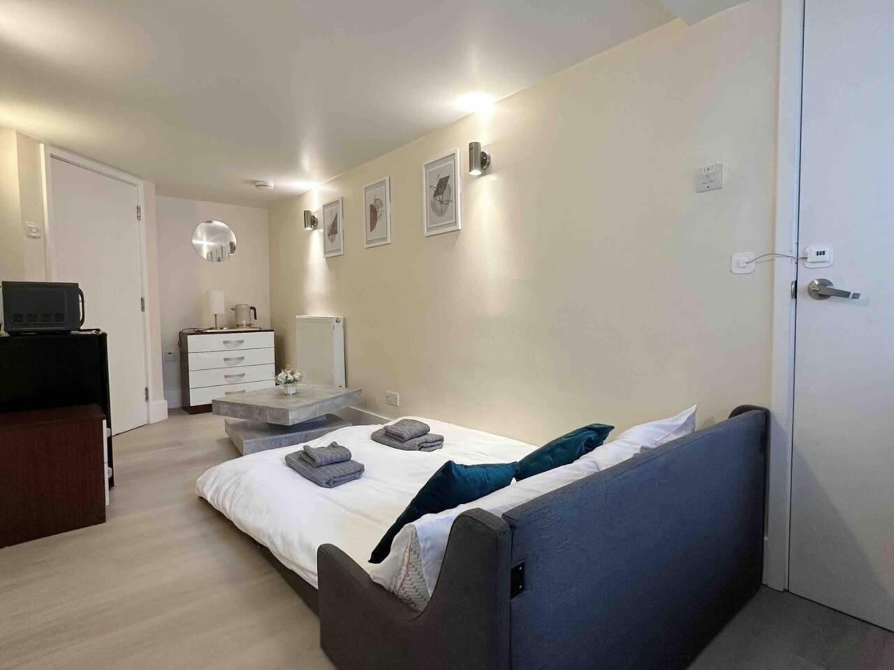 Remarkable 1-Bed House in London