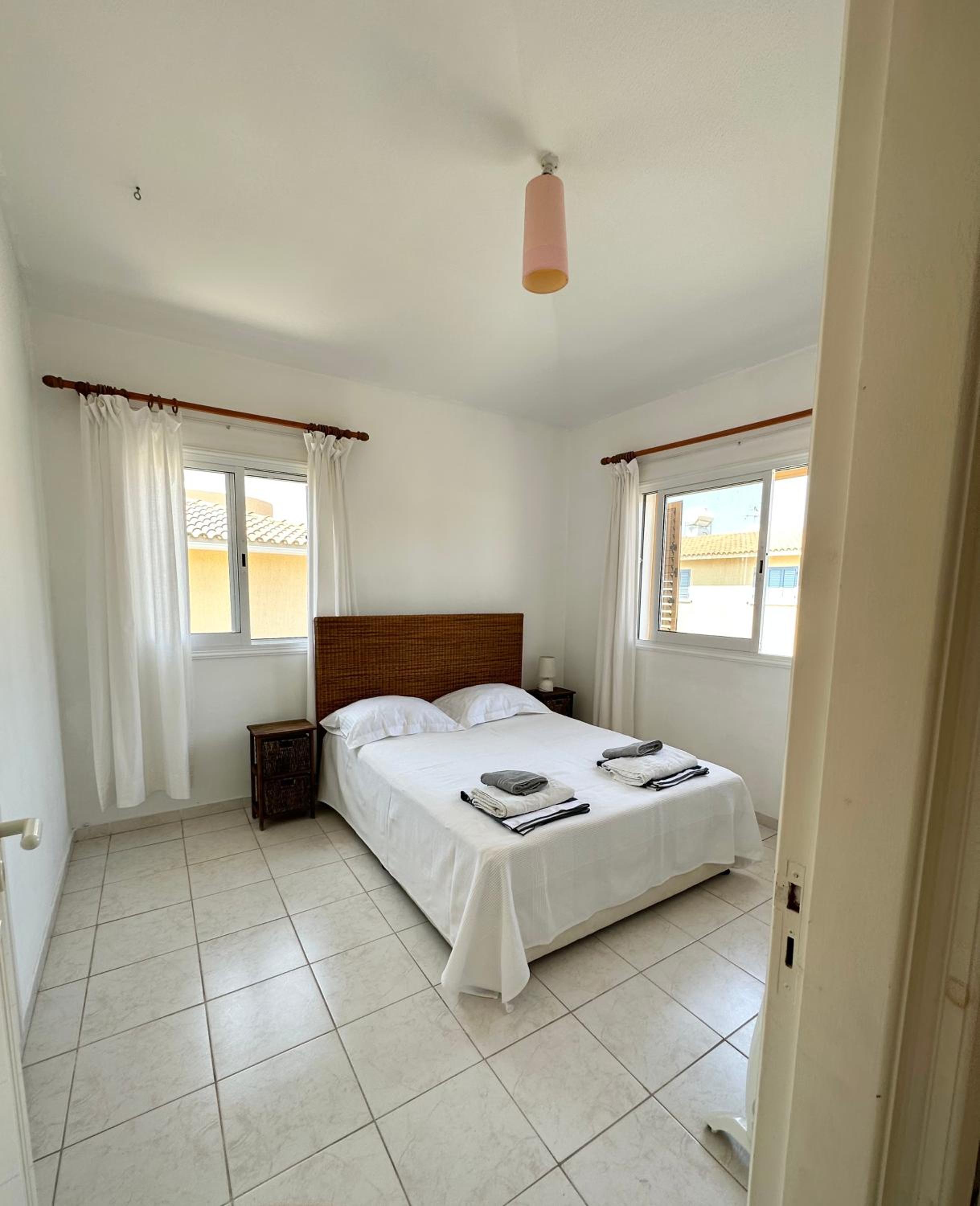 New cozy Villa near the beaches in the Magnificent Gardens of Regina with swimming pools!