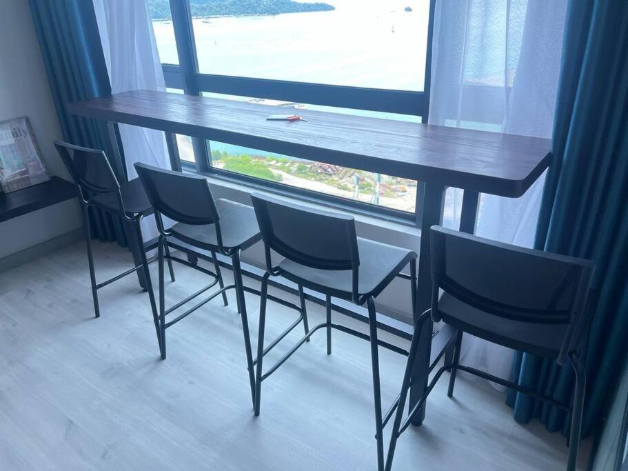 JesseltonQ 2Bedrooms Seaview 23A photo 5