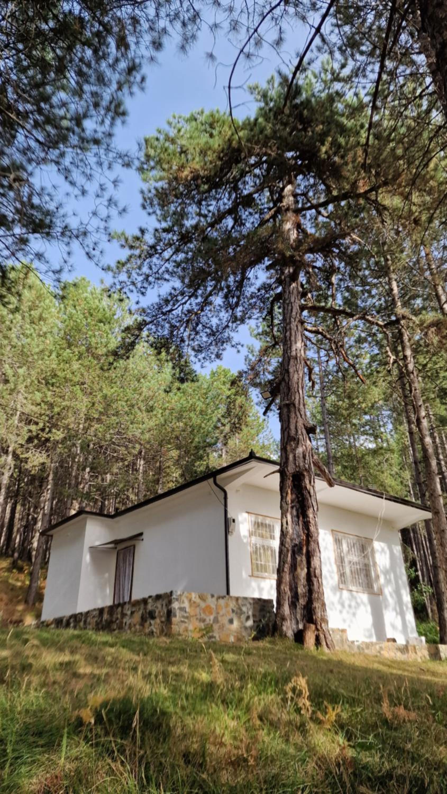 Hotel Bujtinat Skenderi Gjinar 2 - Image 1