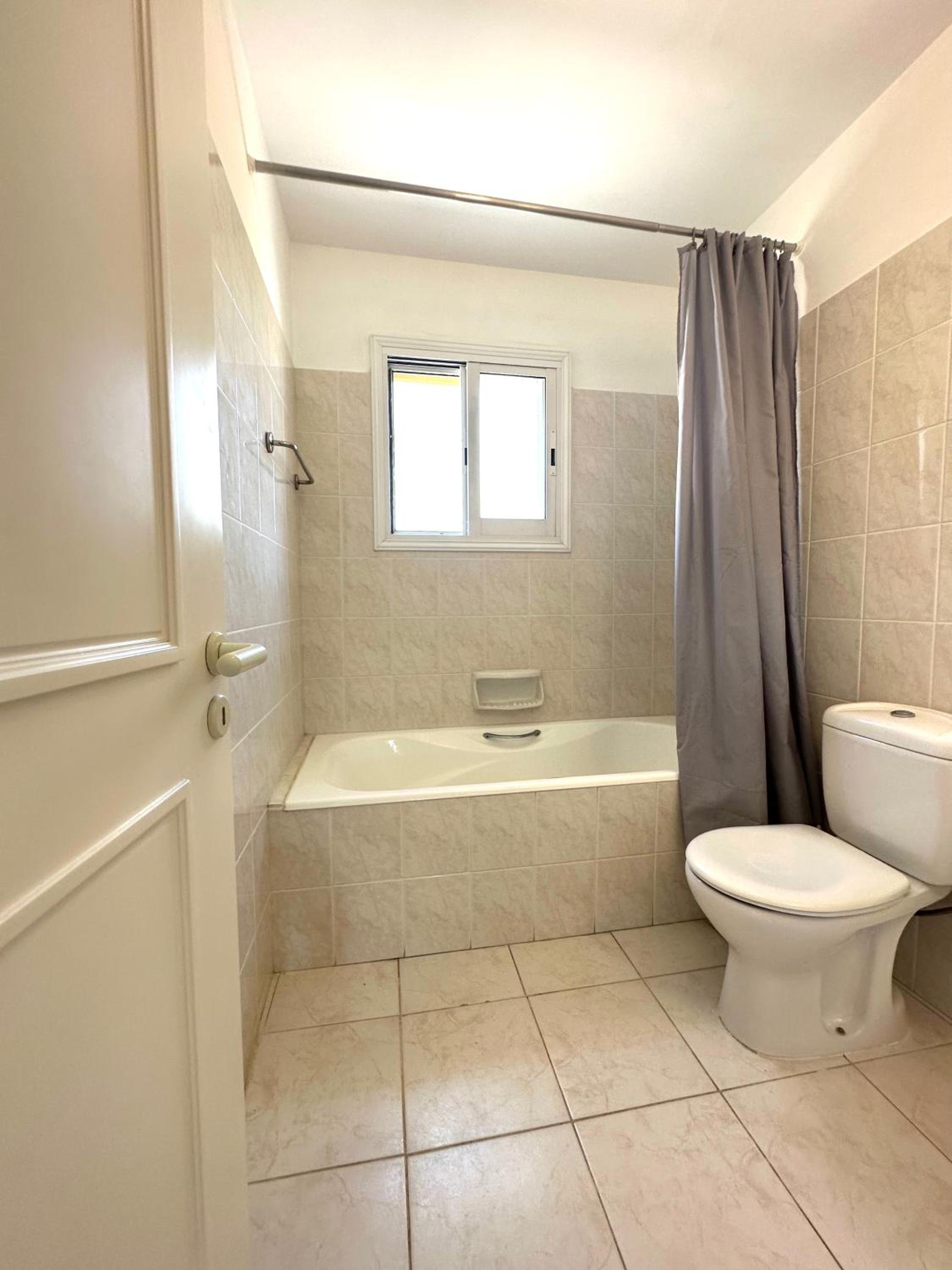 New cozy Villa near the beaches in the Magnificent Gardens of Regina with swimming pools!