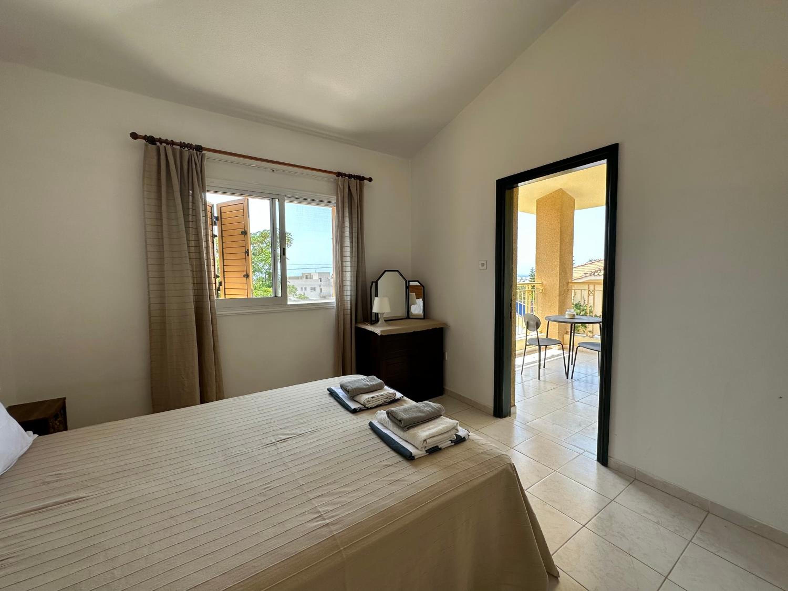 New cozy Villa near the beaches in the Magnificent Gardens of Regina with swimming pools!