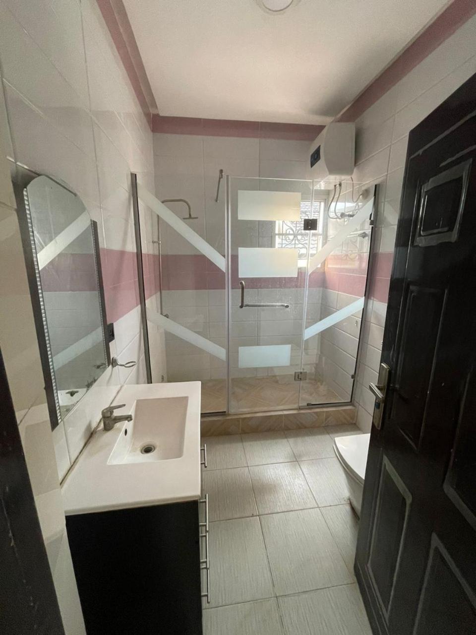 Immaculate 4-Bed detached duplex in Lekki Chevron view 5