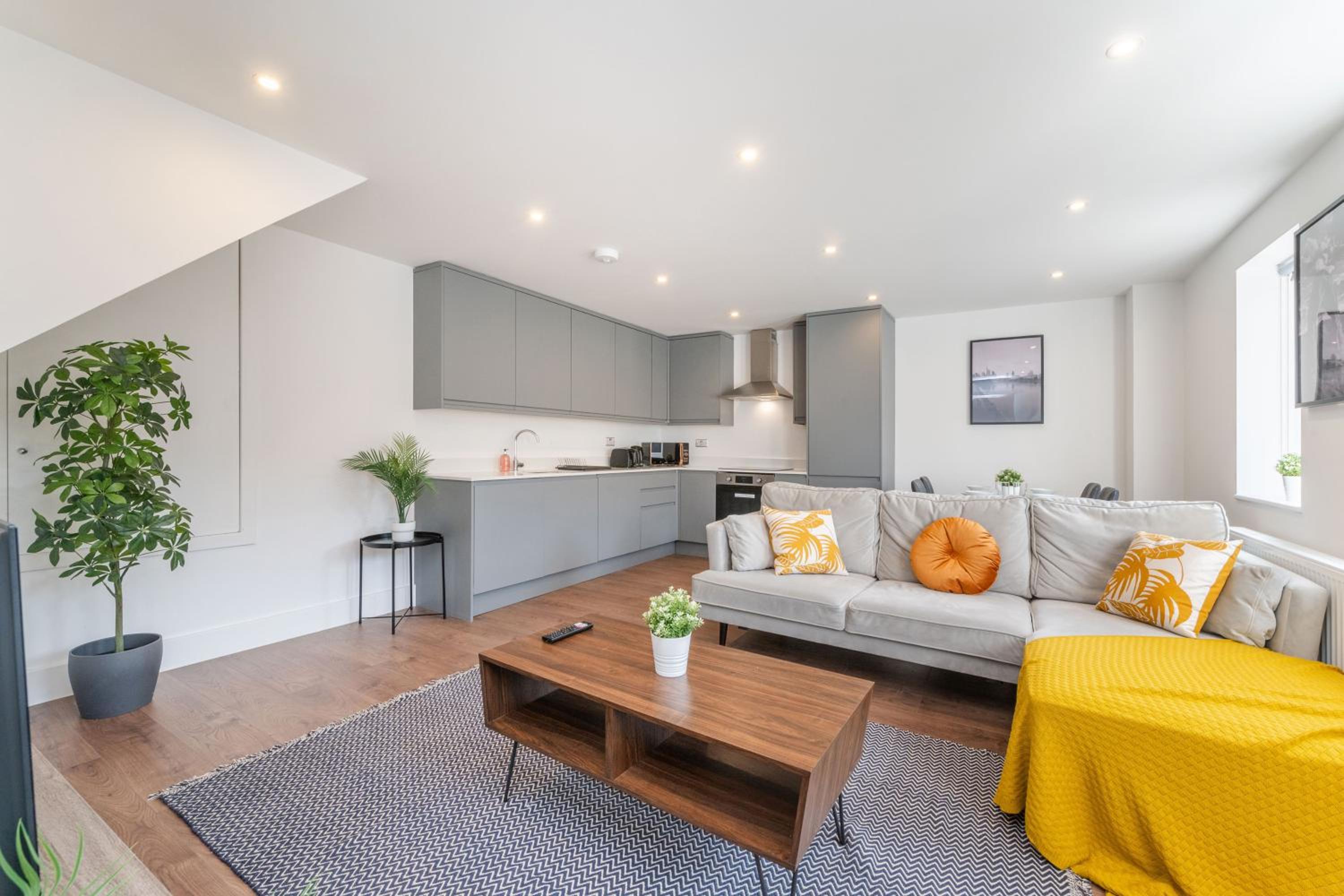 Fantastic London Home, 2 Bedrooms 2 Bathrooms - Next to the US Embassy & Nine Elms Station