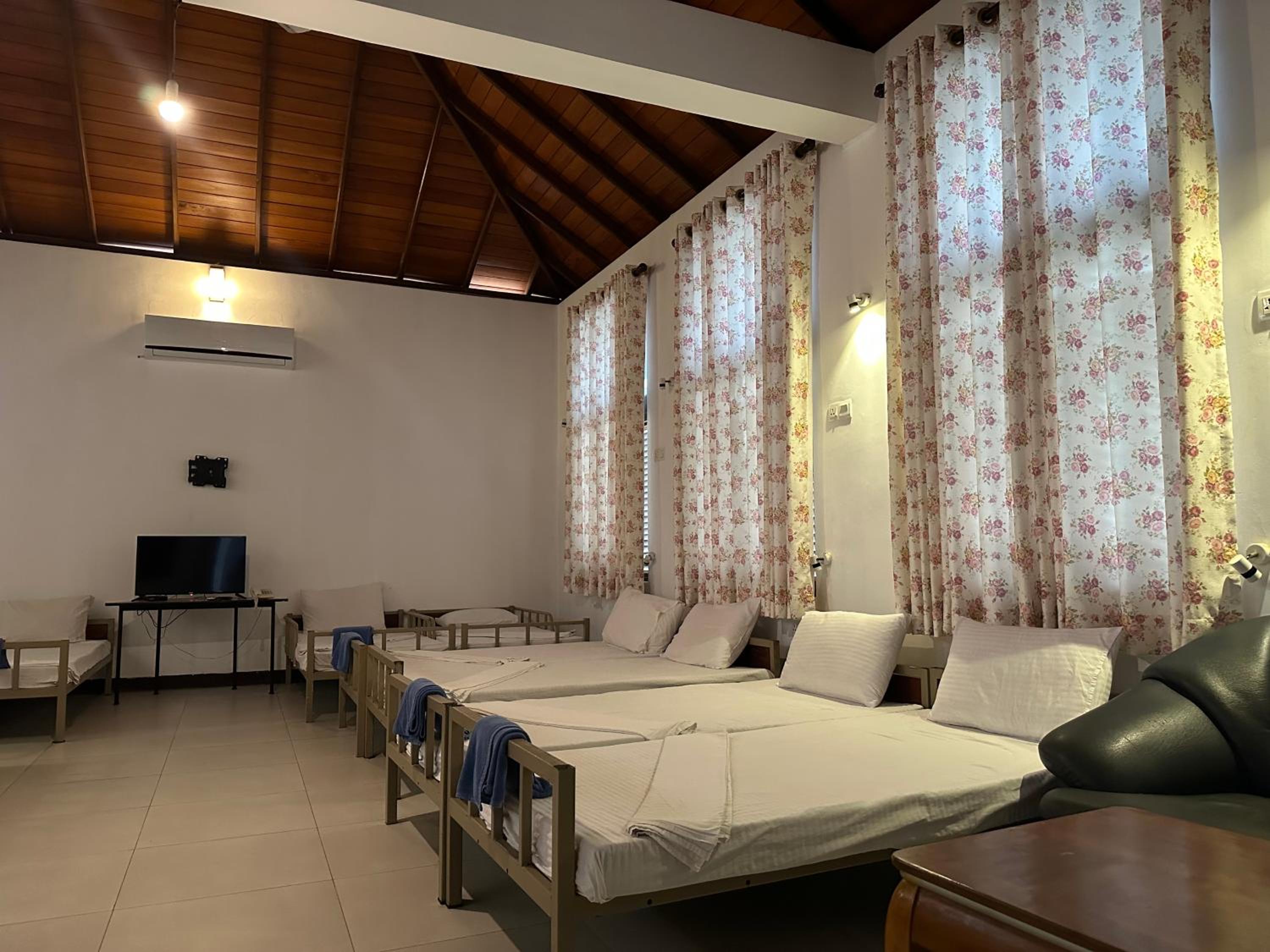 Amaluna Resorts