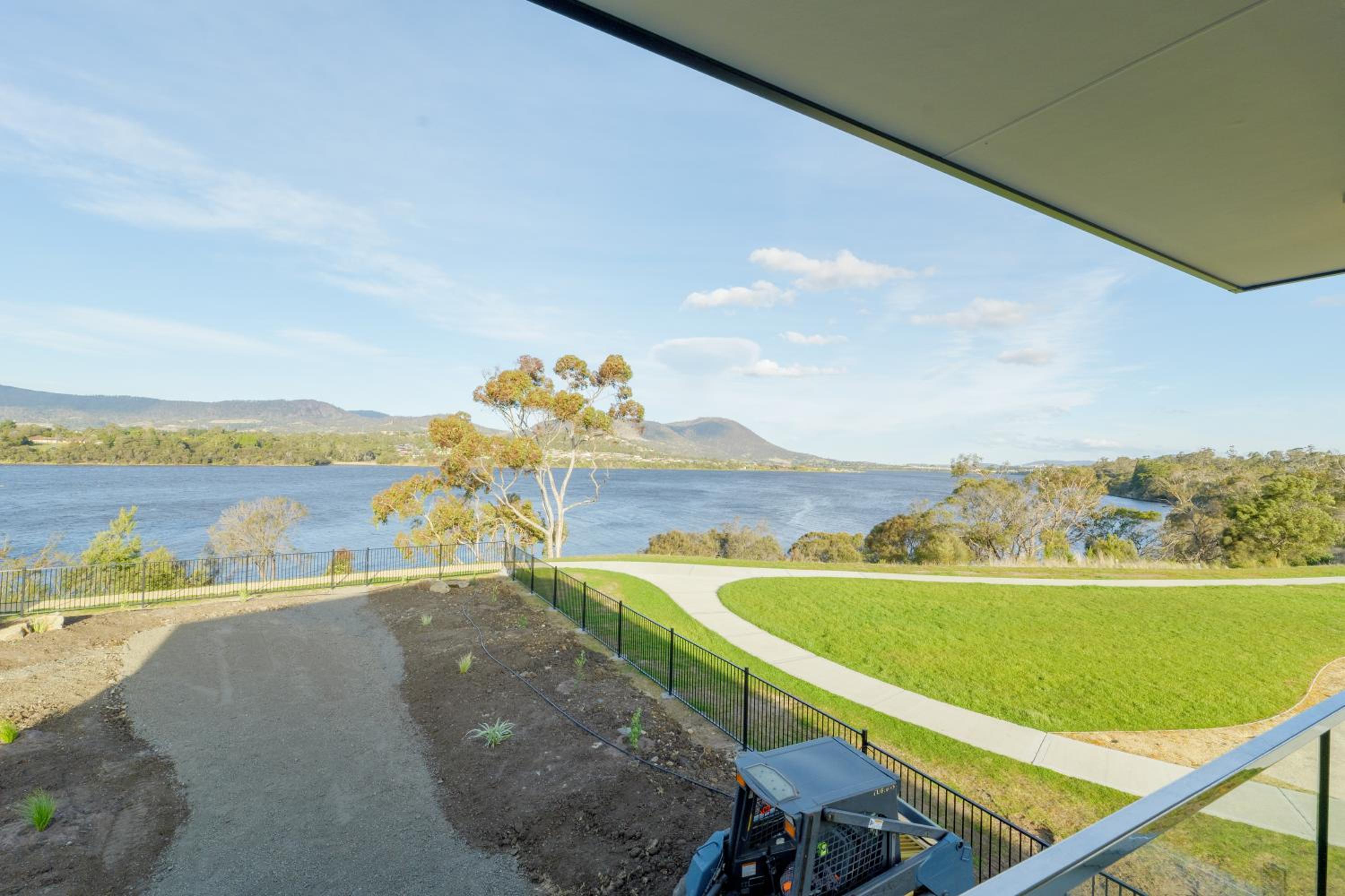 Hobart Luxury Waterfront Retreat 4BR Award-Winning Stay
