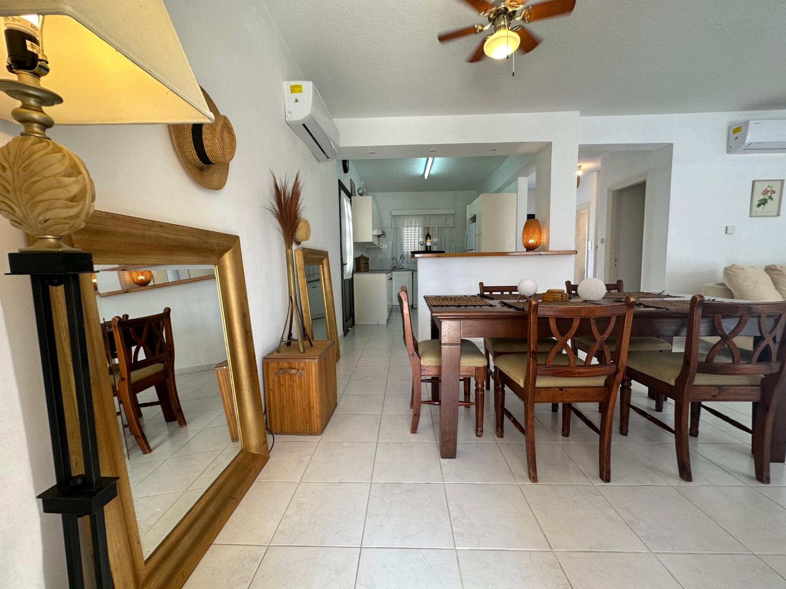 New cozy Villa near the beaches in the Magnificent Gardens of Regina with swimming pools!