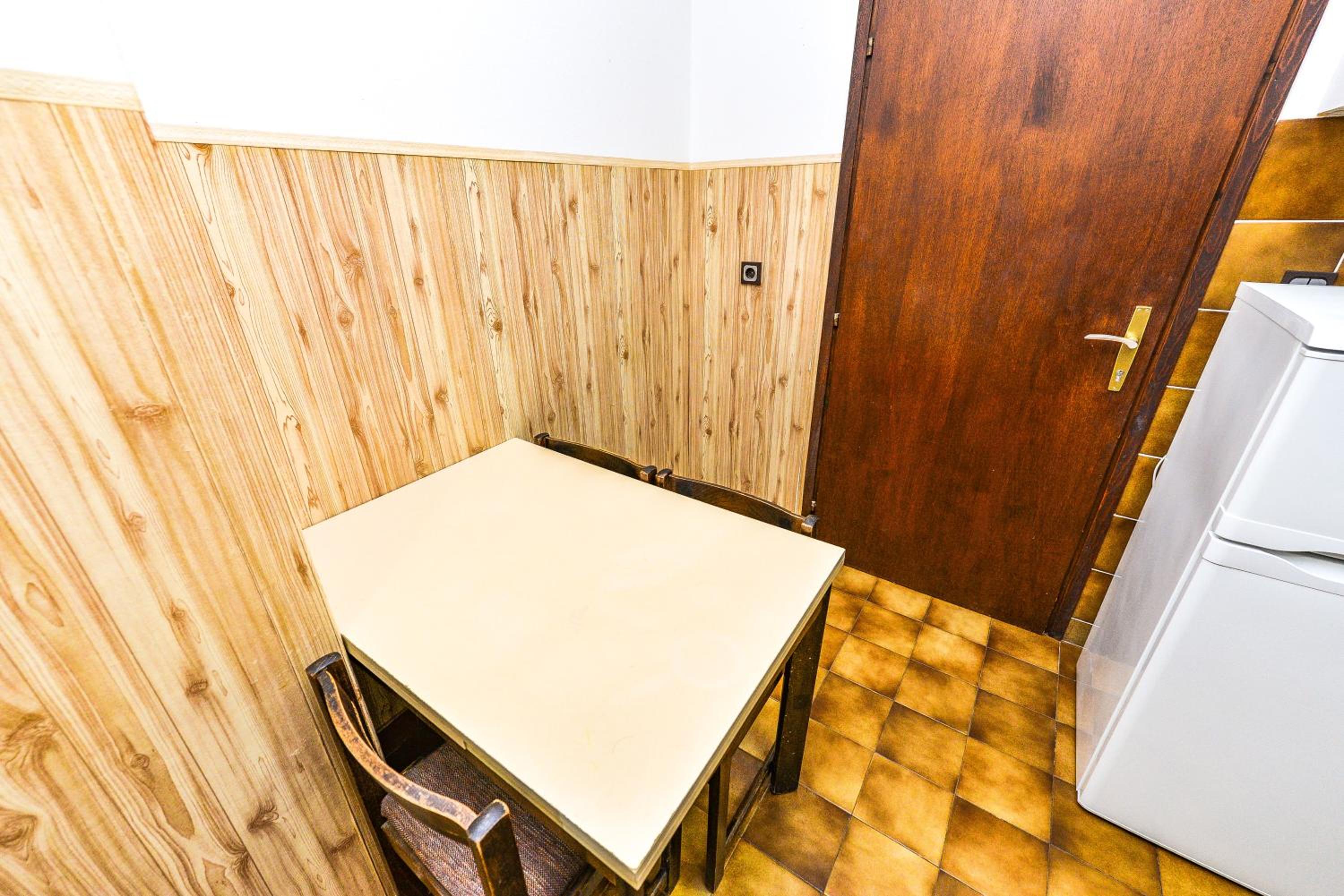 Apartments Leut