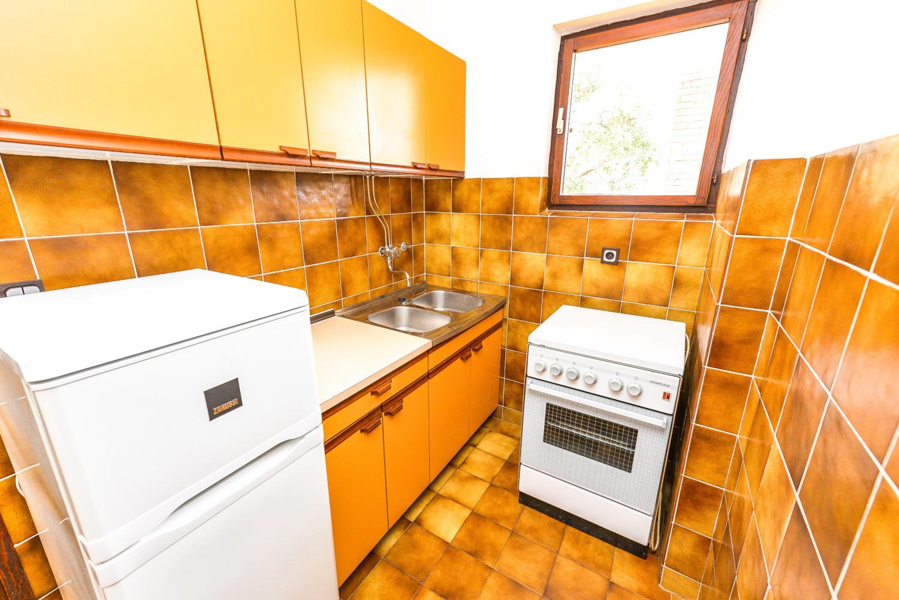 Apartments Leut