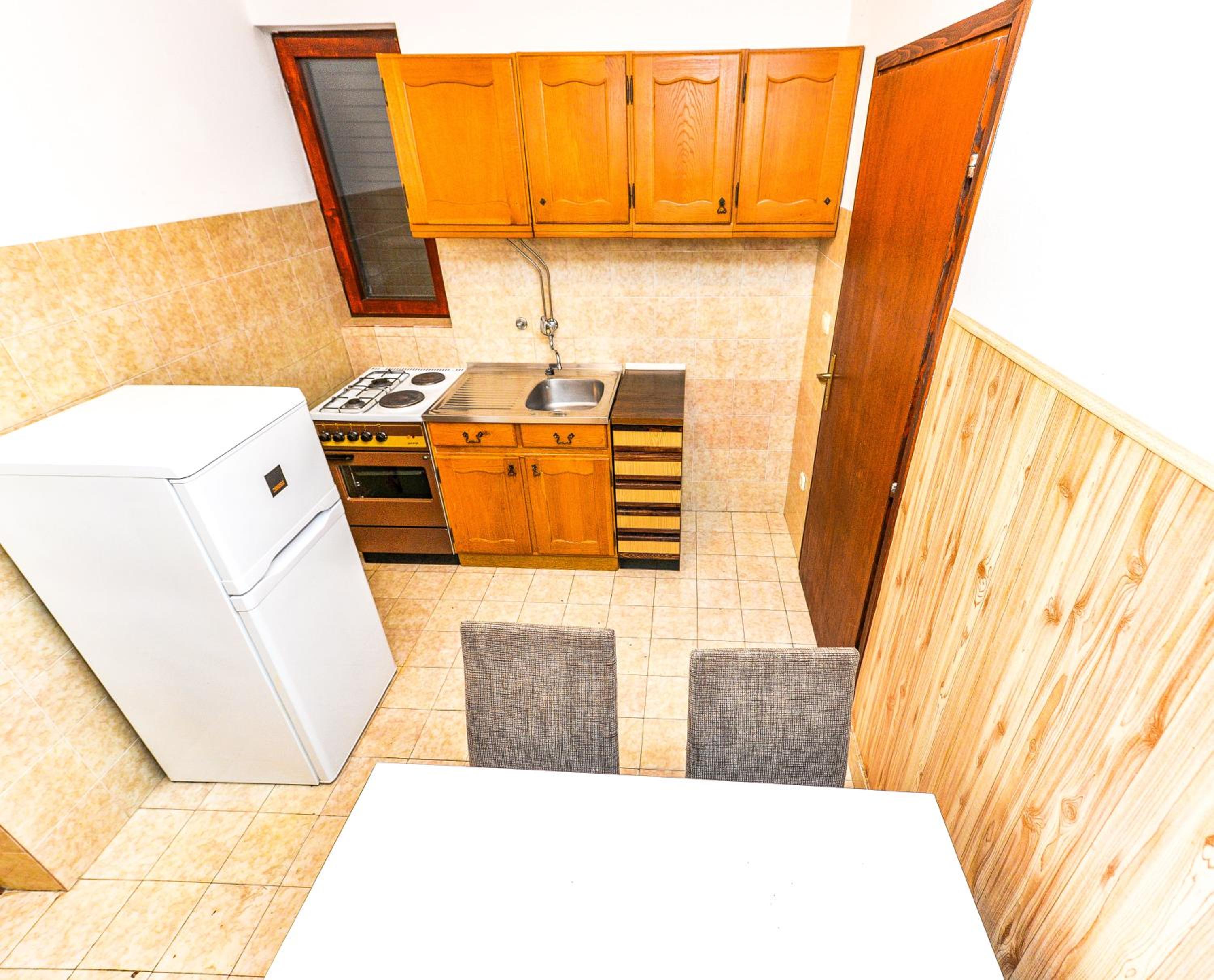 Apartments Leut