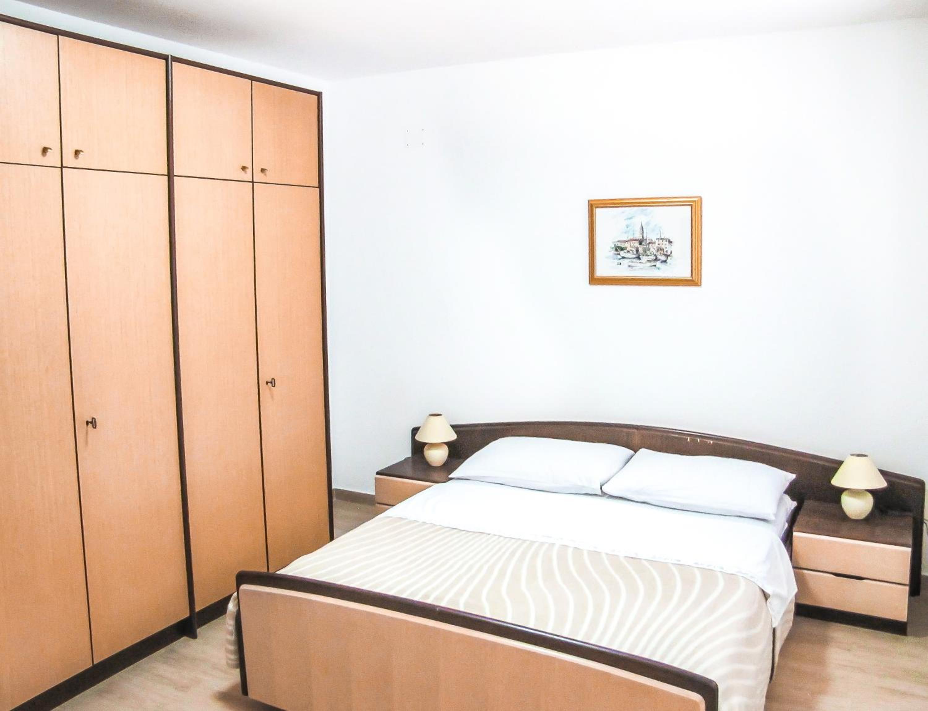 Apartments Leut
