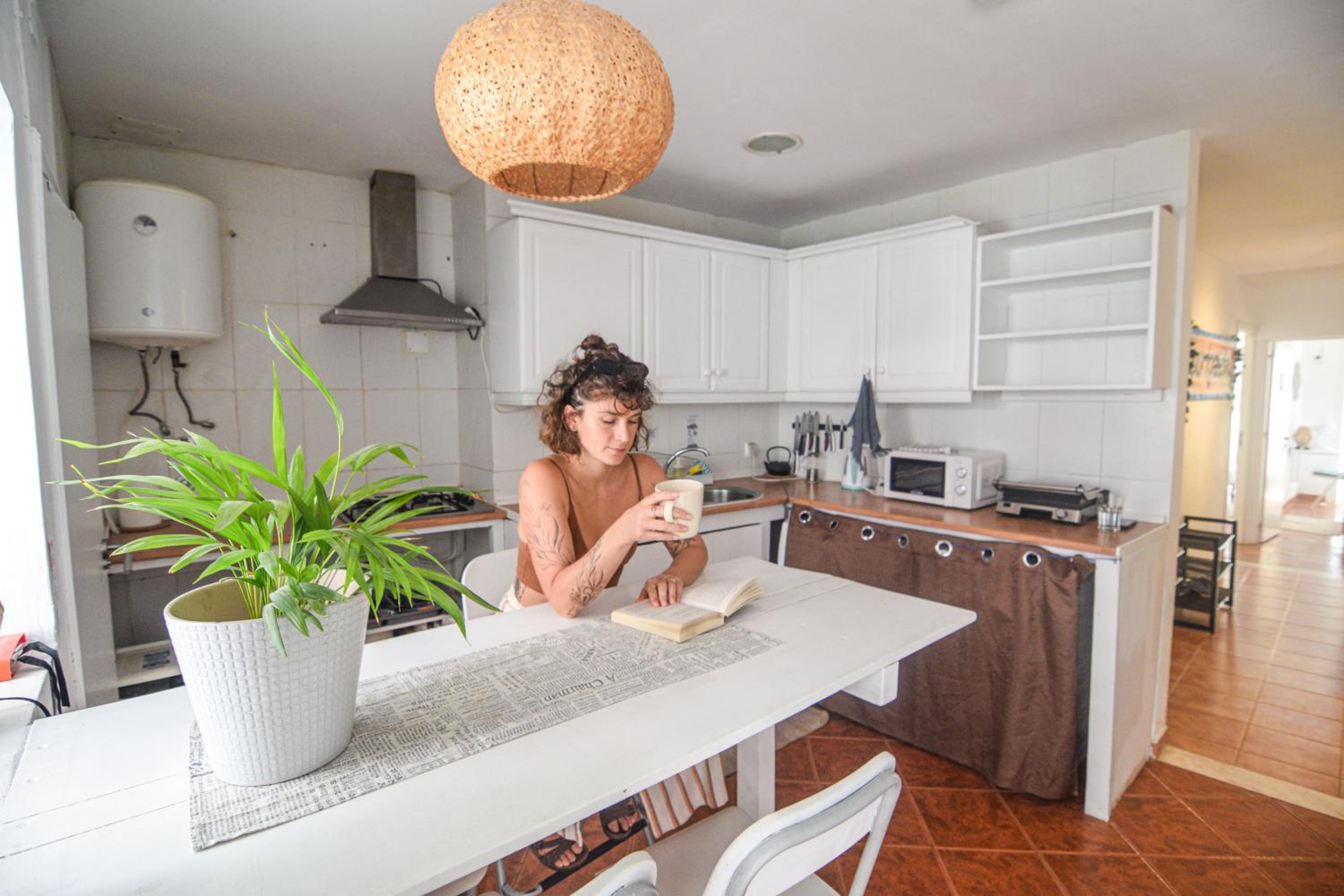 Shared Apartment With Bright Private Patio in Lisboa view 4