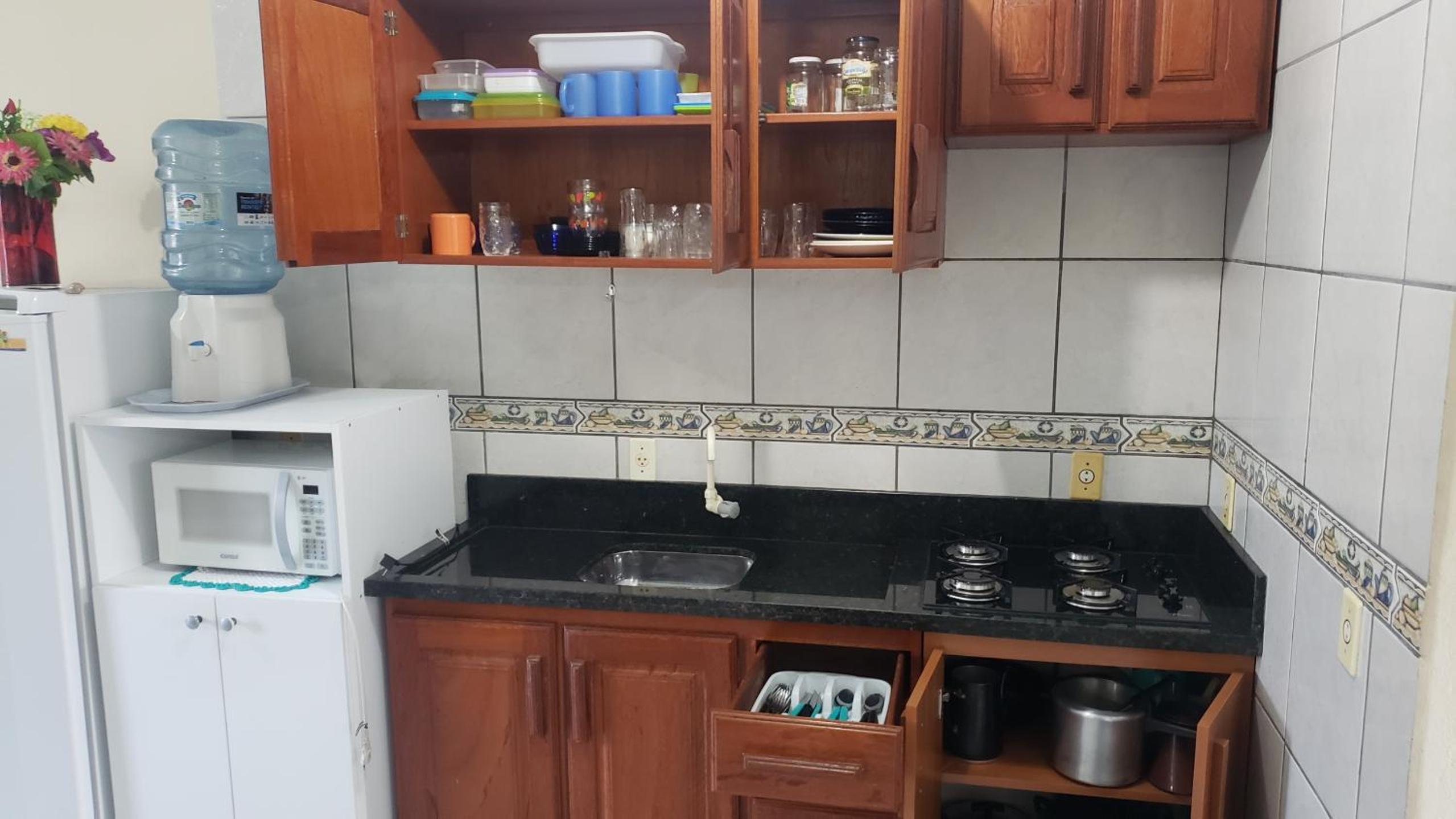 Apto 2 quartos, 8 Pessoas. prox. das praias.