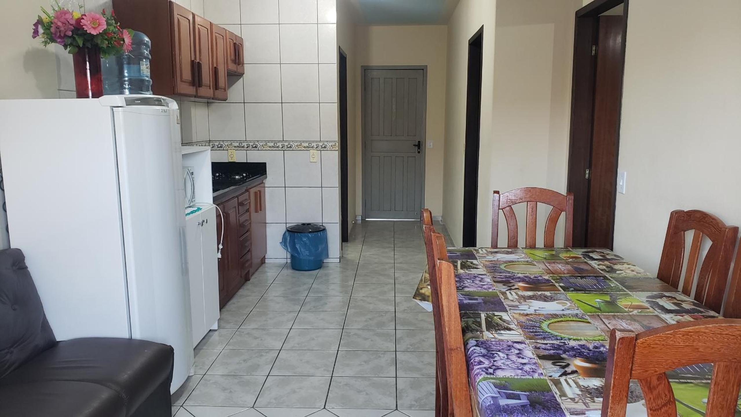 Apto 2 quartos, 8 Pessoas. prox. das praias.