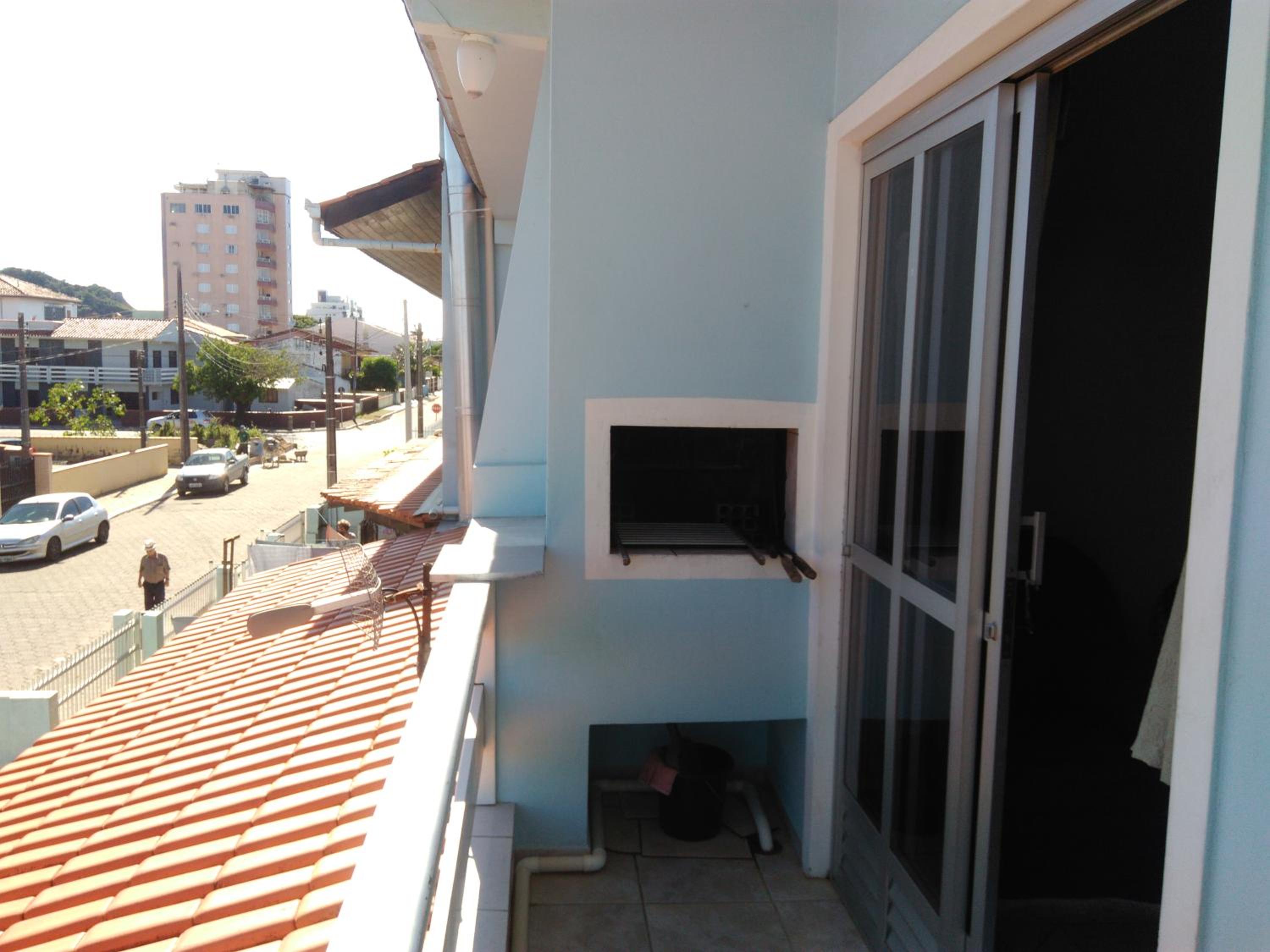 Apto 2 quartos, 8 Pessoas. prox. das praias.
