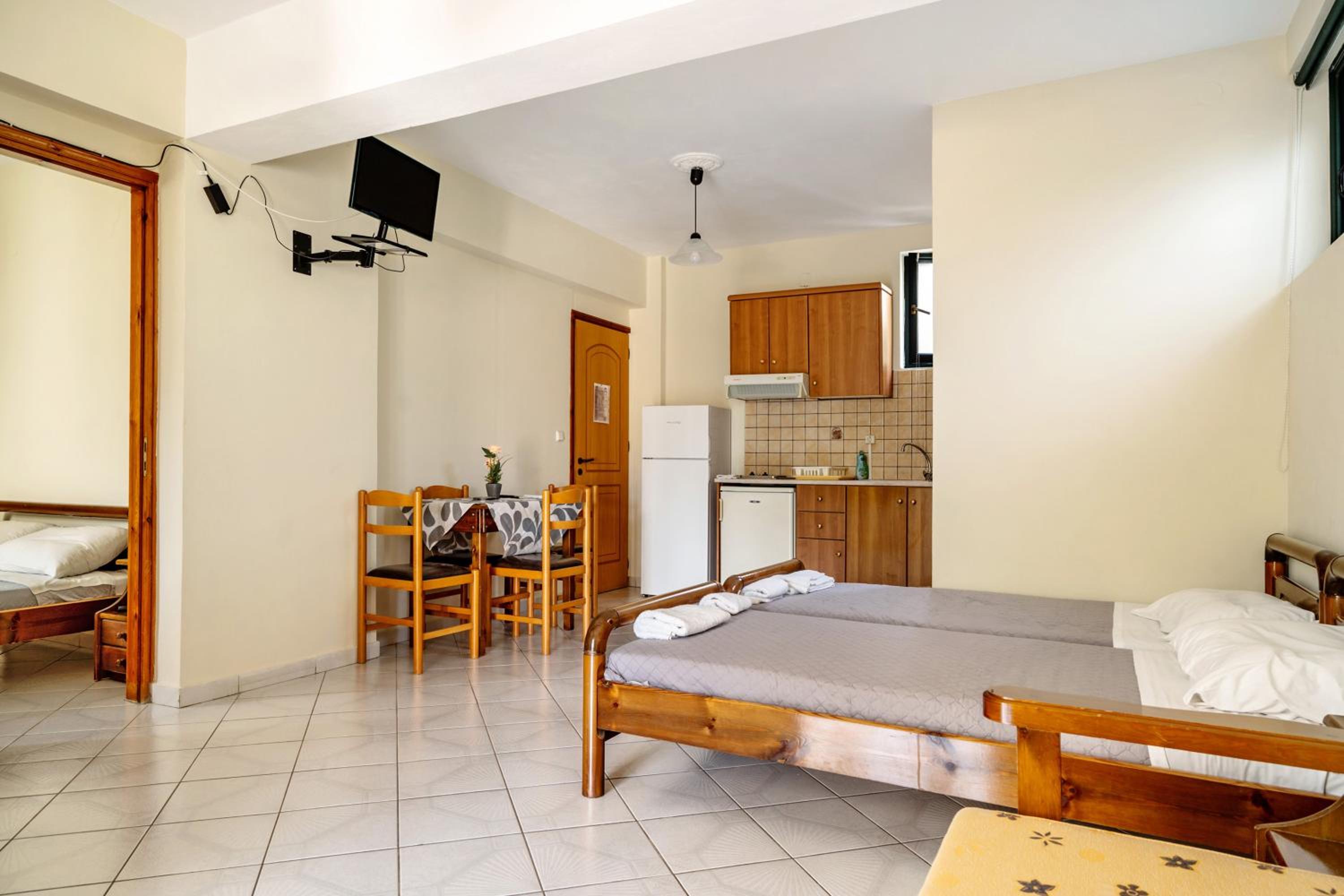 Daratos apartment 6