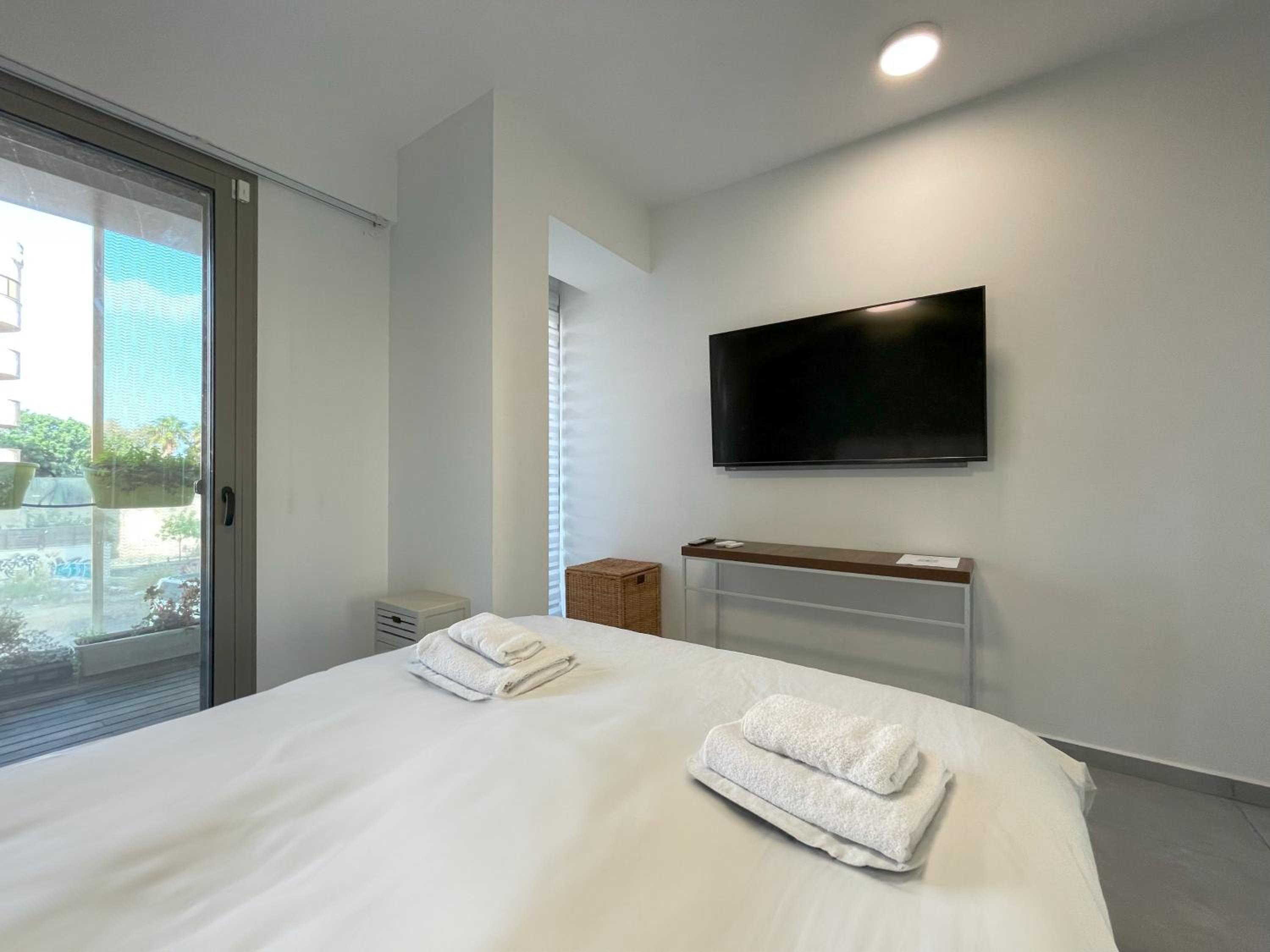 Luxury Apartment Port of Jaffa view 3