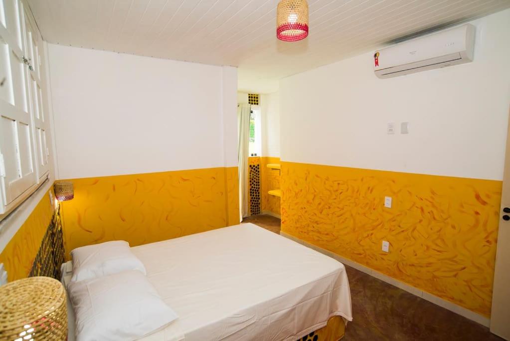 Casa em Imbassaí com 8 Suítes