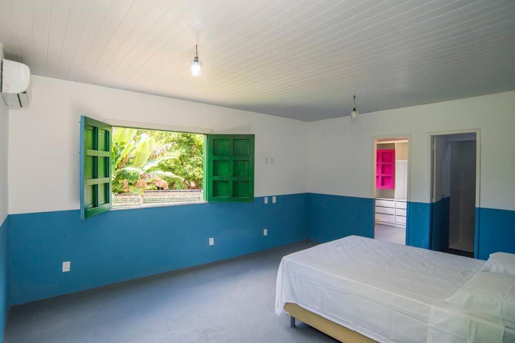 Casa em Imbassaí com 8 Suítes