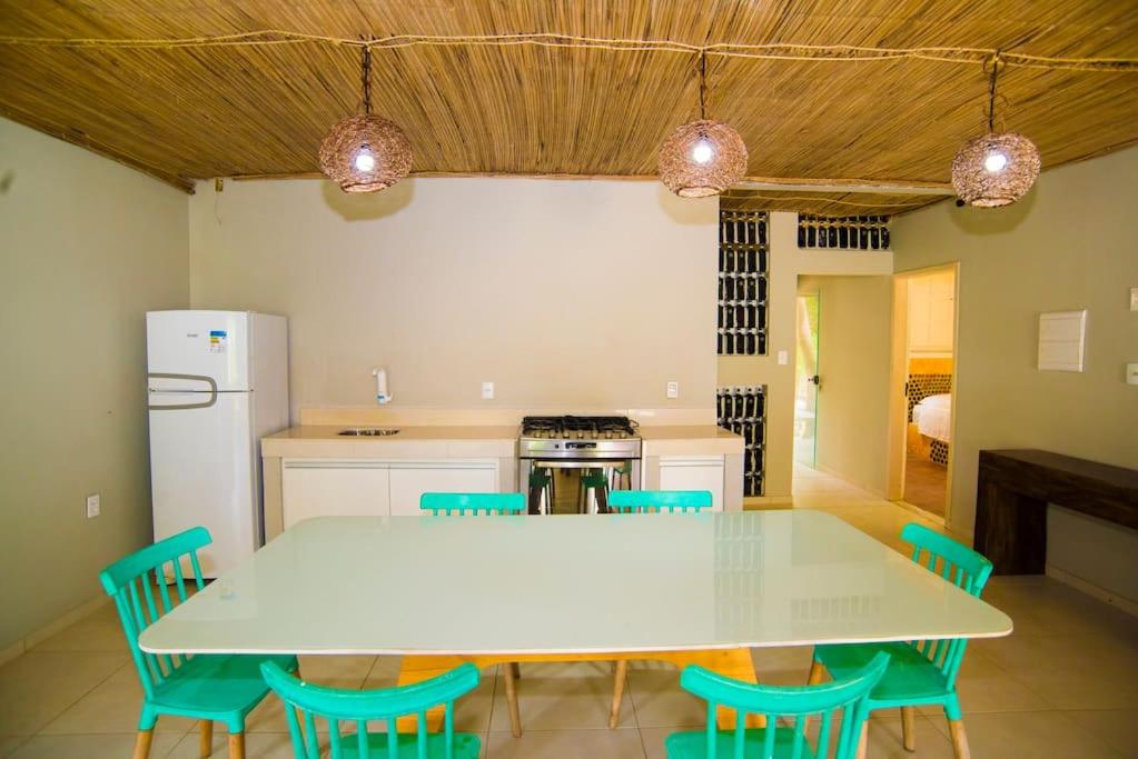 Casa em Imbassaí com 8 Suítes