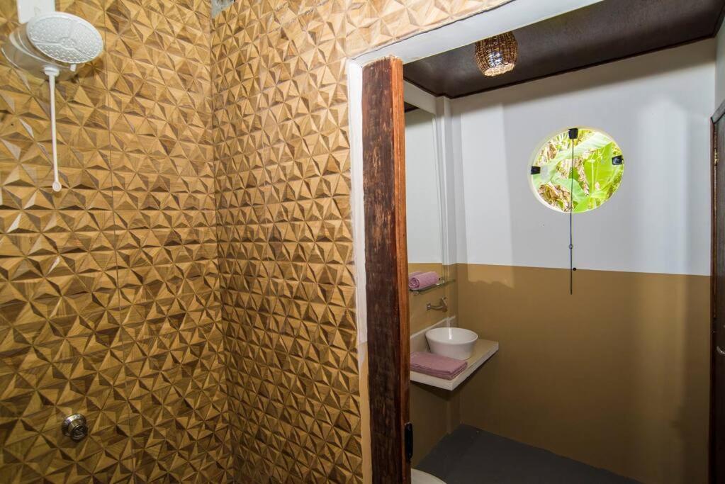 Casa em Imbassaí com 8 Suítes