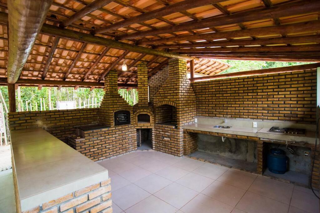 Casa em Imbassaí com 8 Suítes