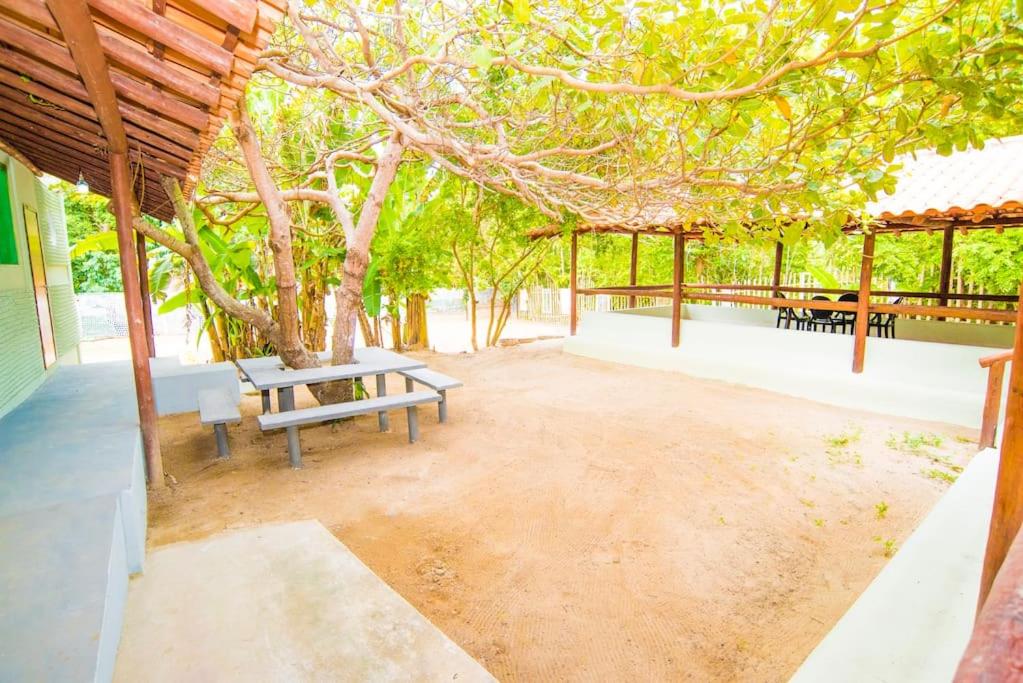 Casa em Imbassaí com 8 Suítes