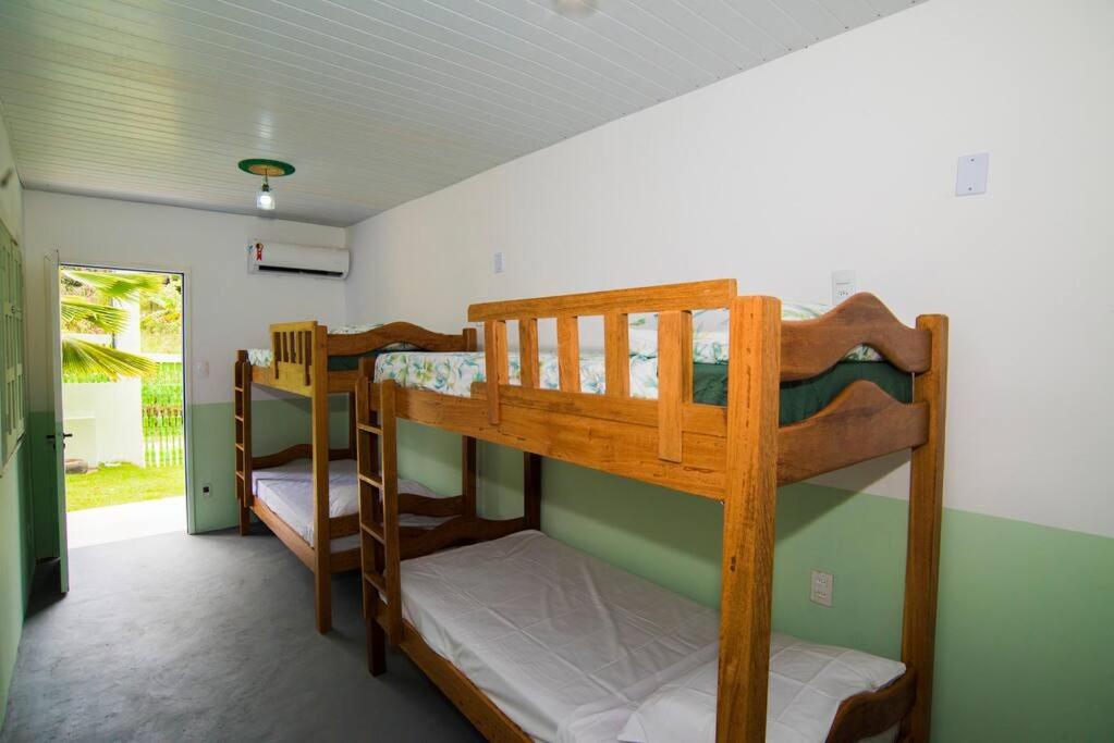 Casa em Imbassaí com 8 Suítes