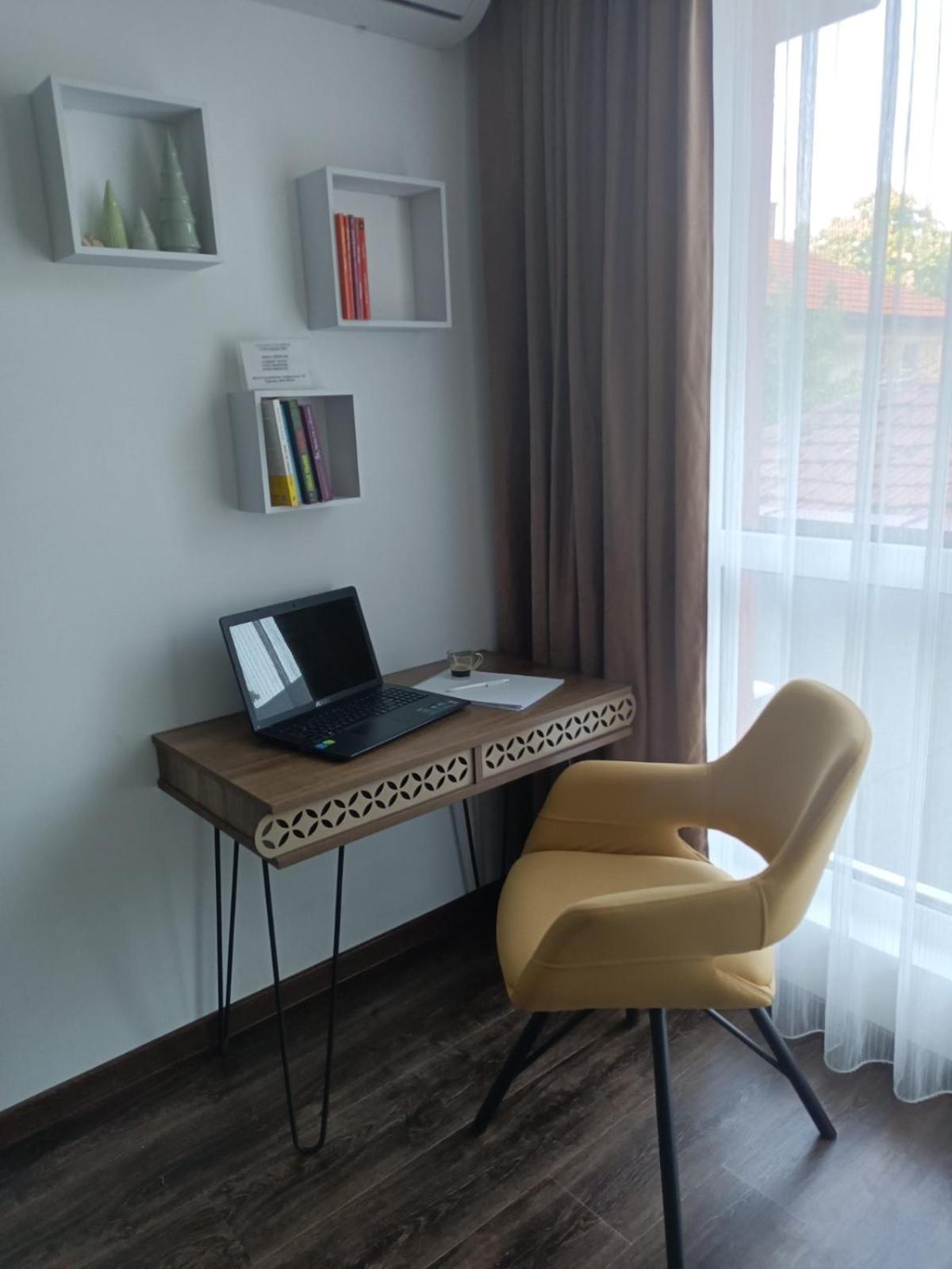 Azaria view 3
