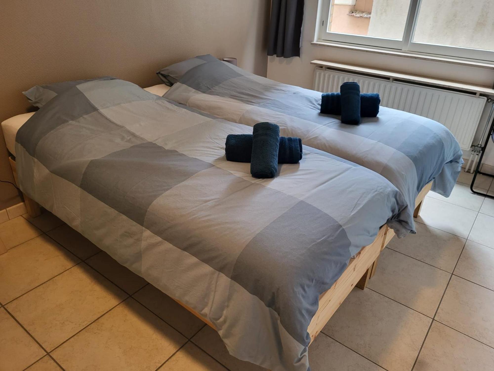 WeLoveOostende - Newly renovated large apartment 150m from the beach - Including bed sheets and final clea-ning