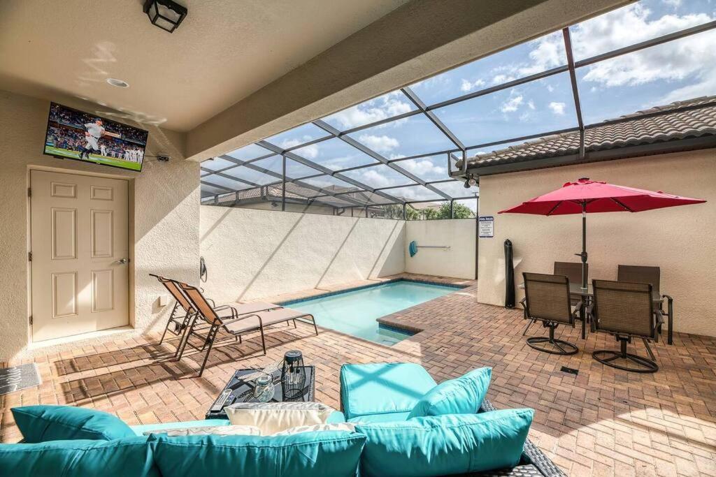 Castaway Oasis - 5 Bed Townhome, Heated Pool & BBQ view 5