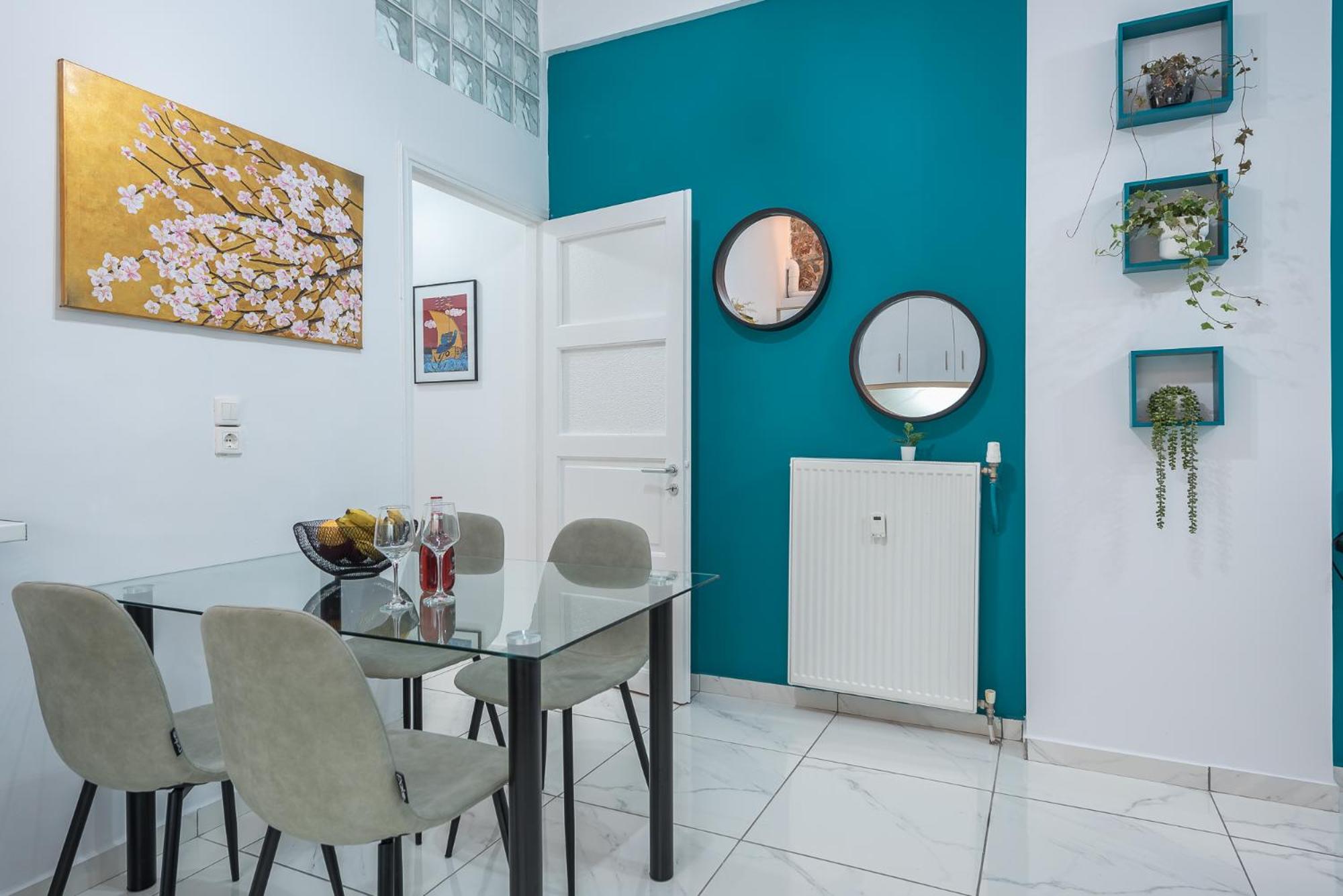 CONTEMPORARY APARTMENT 200M FROM ACROPOLIS 100Mbps NETFLIX