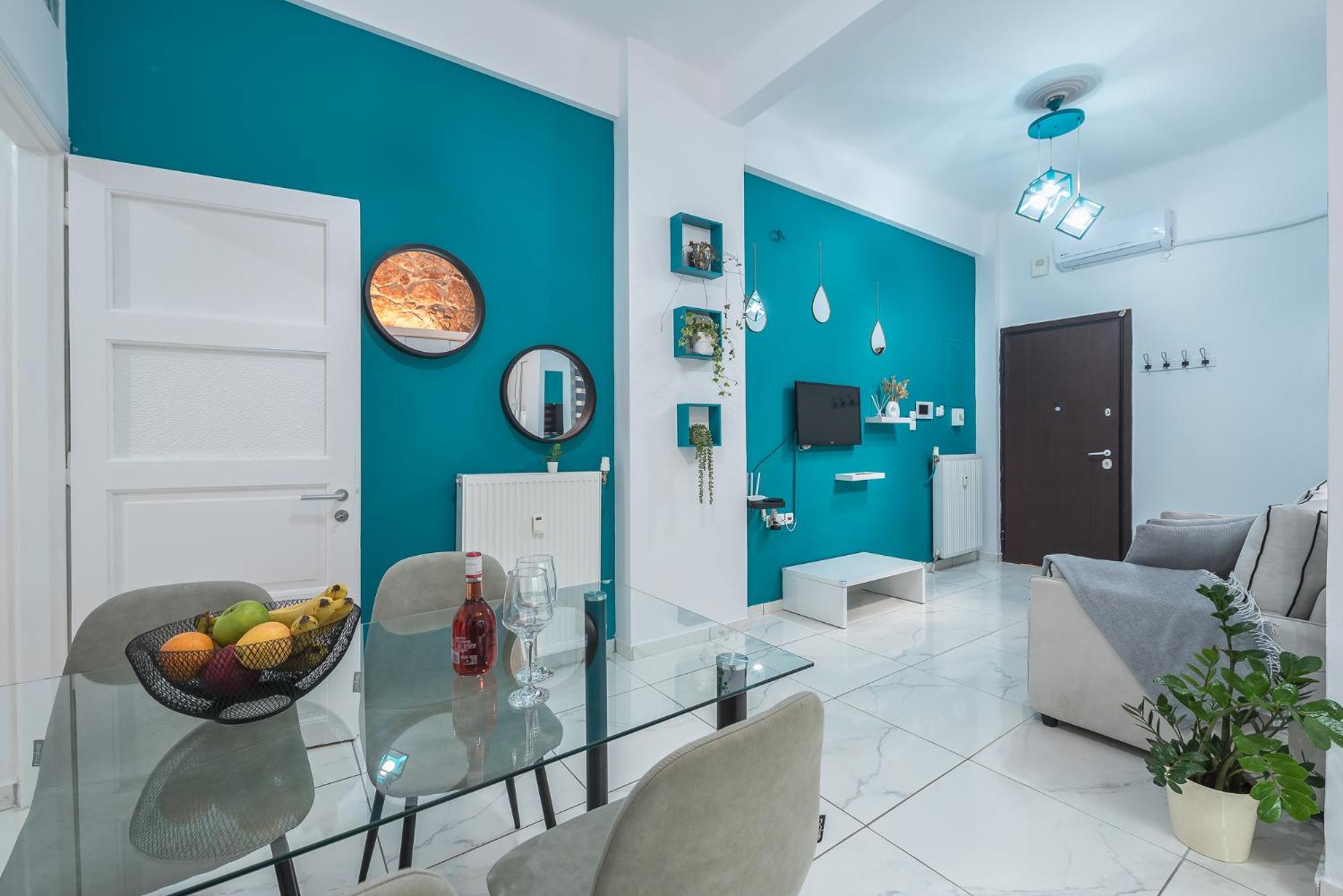 CONTEMPORARY APARTMENT 200M FROM ACROPOLIS 100Mbps NETFLIX