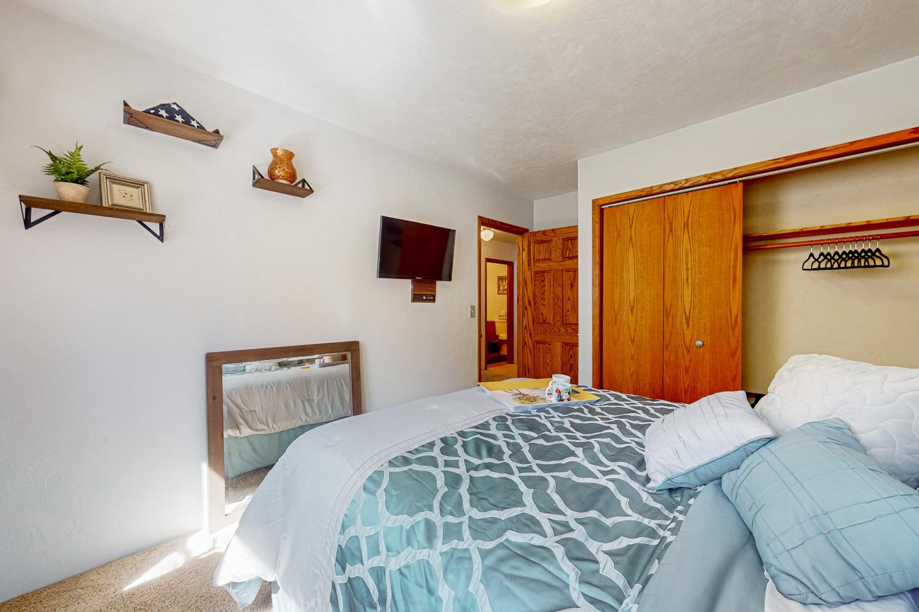 100 Yards to Foster Lake! Family Home with Hot Tub